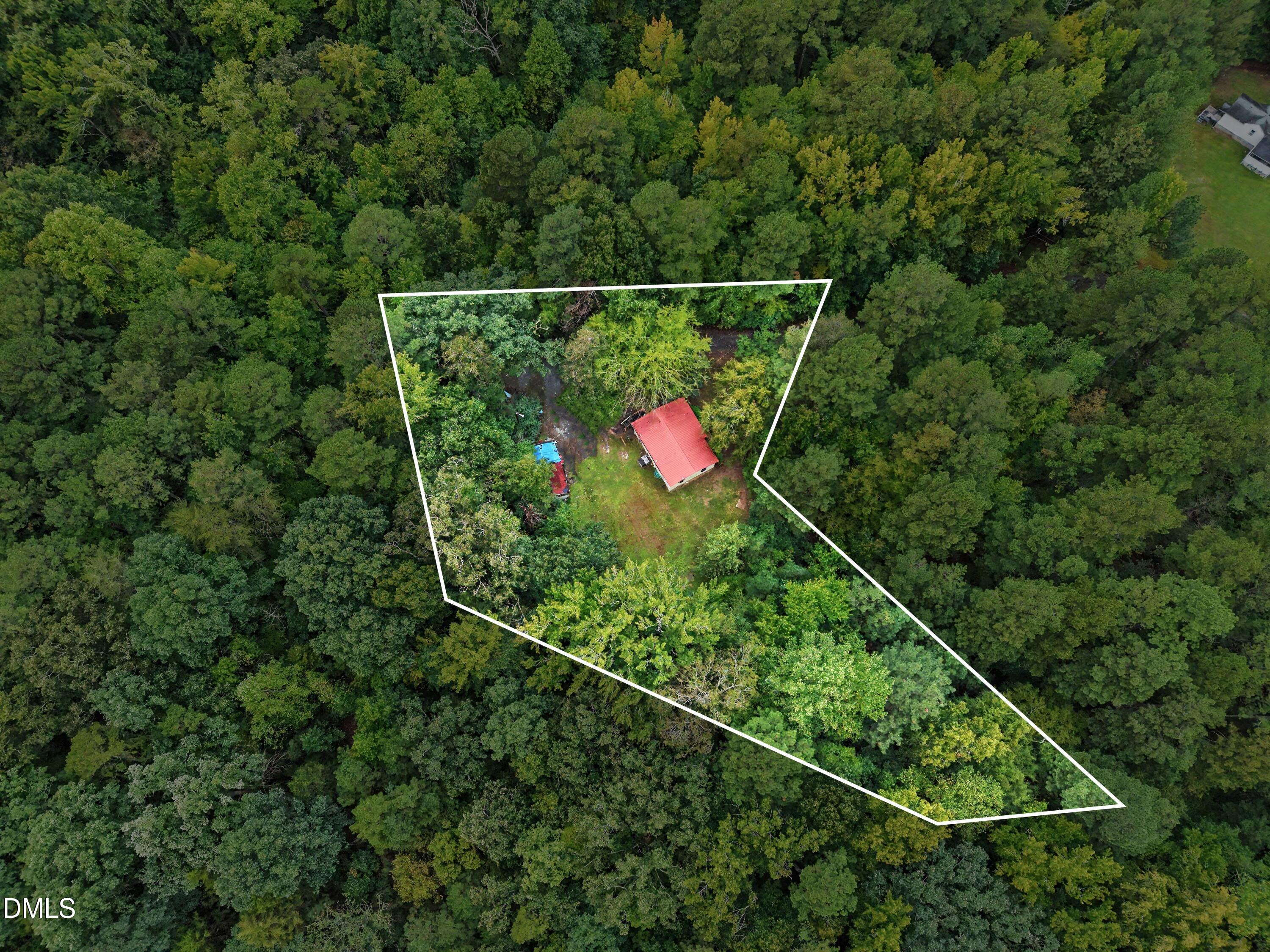 main property photo 40