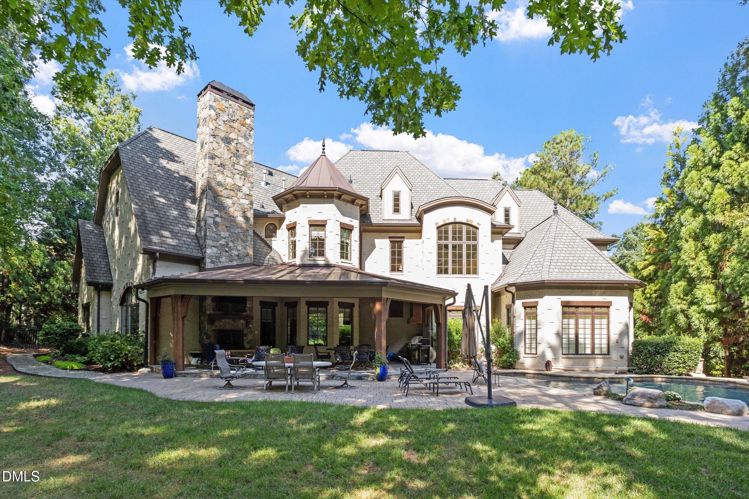 main property photo 3