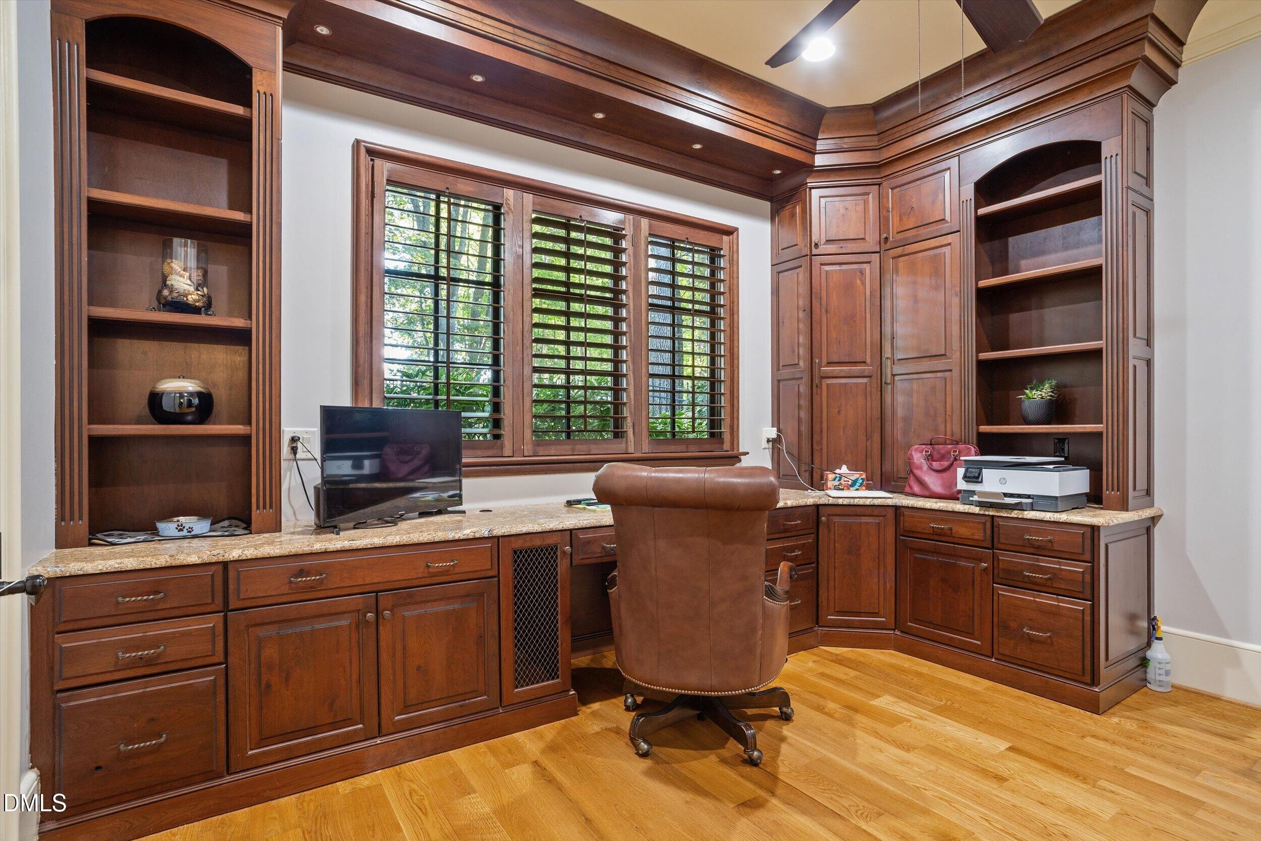 main property photo 39