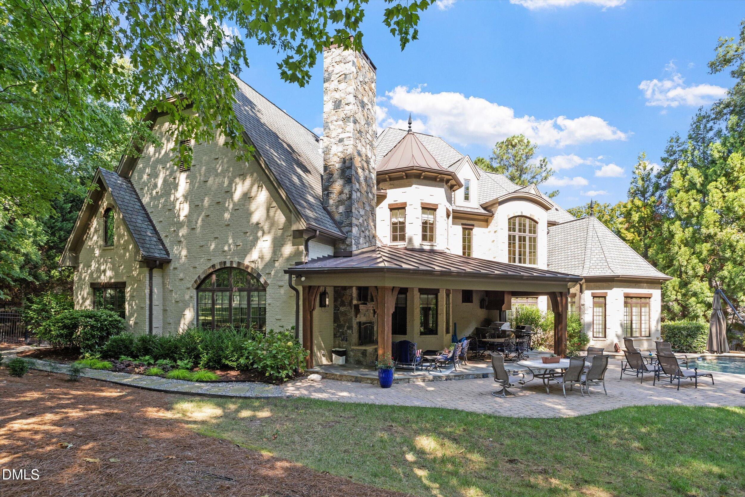 main property photo 4