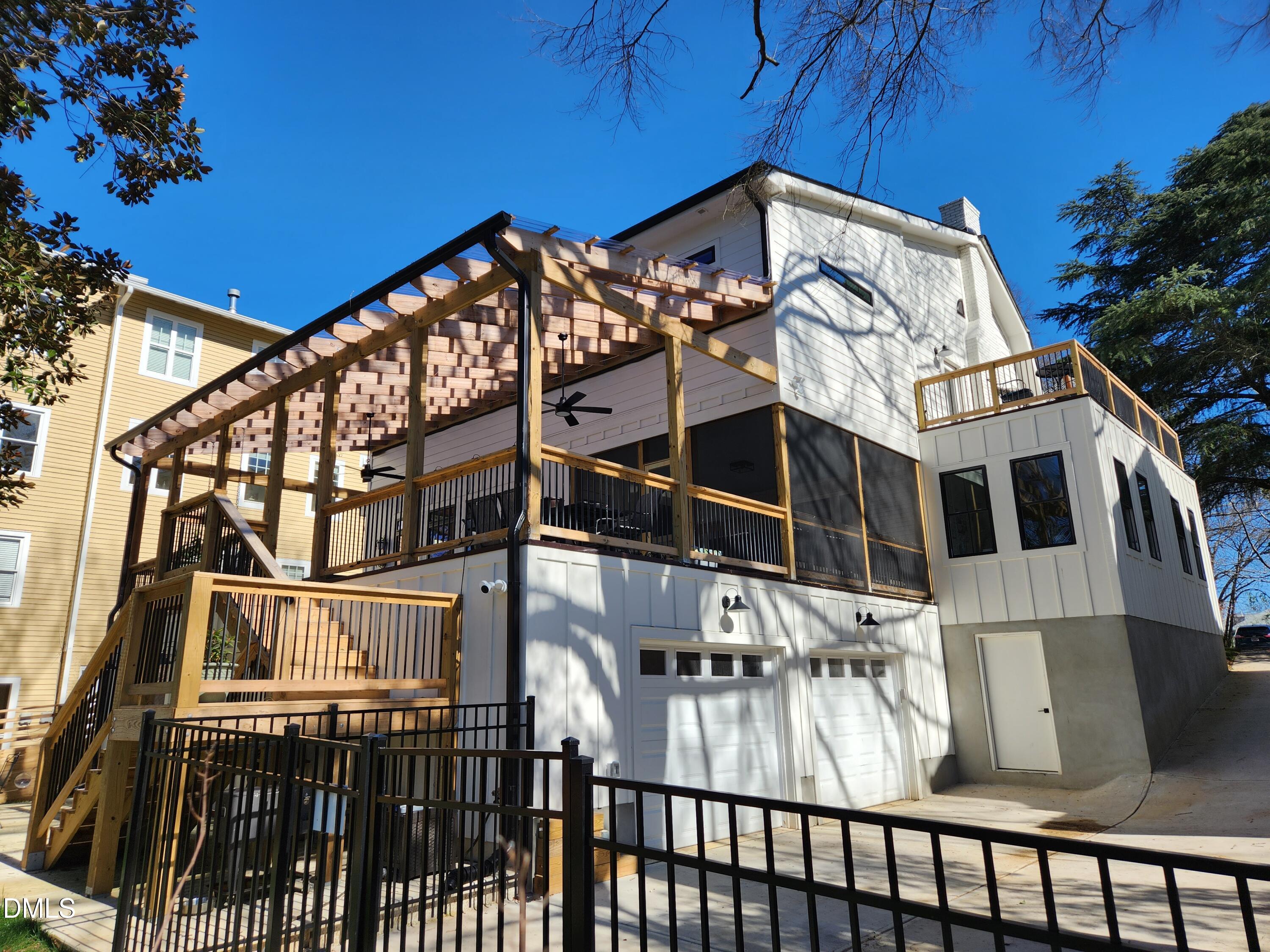 main property photo 22