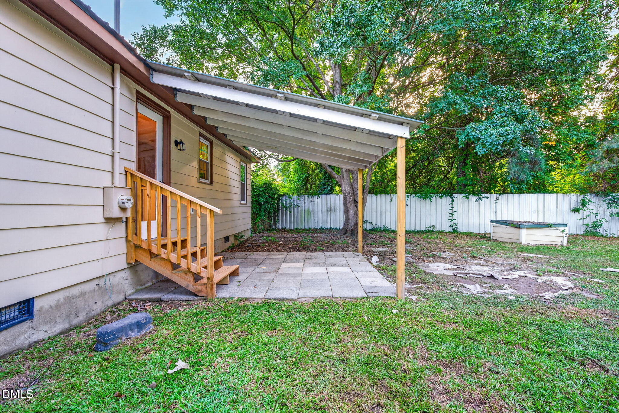 main property photo 22