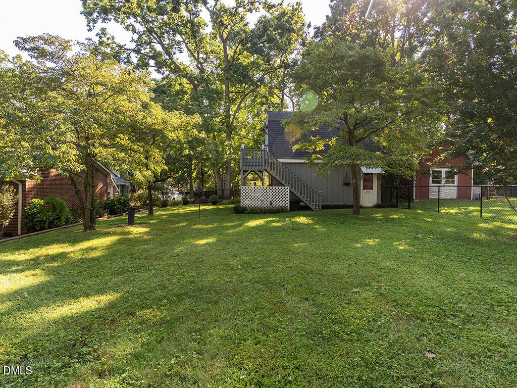 main property photo 37
