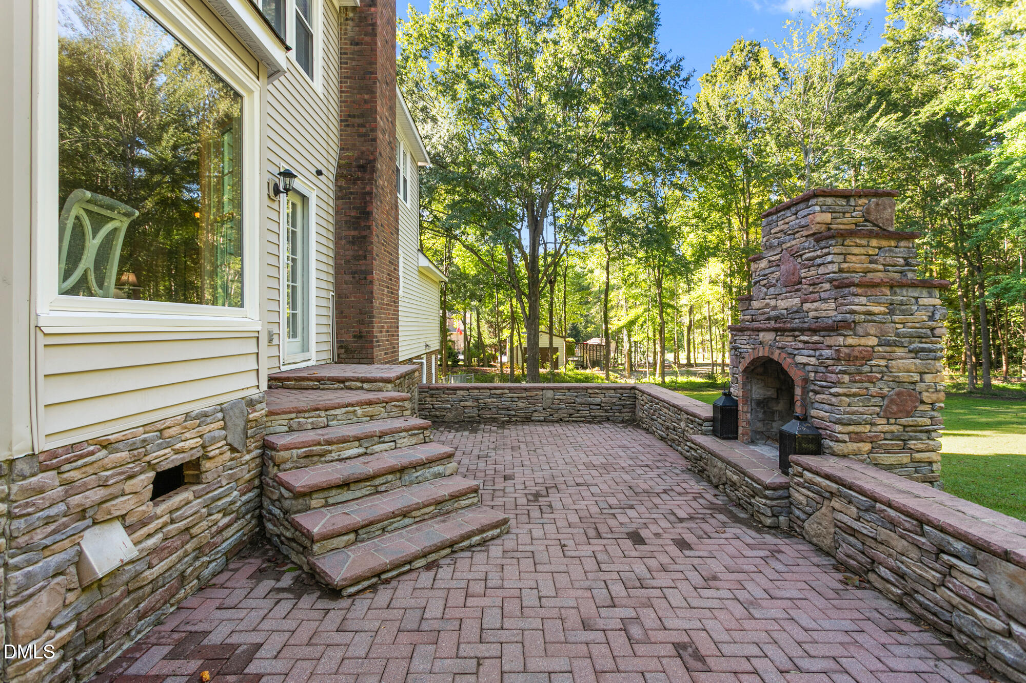 main property photo 35