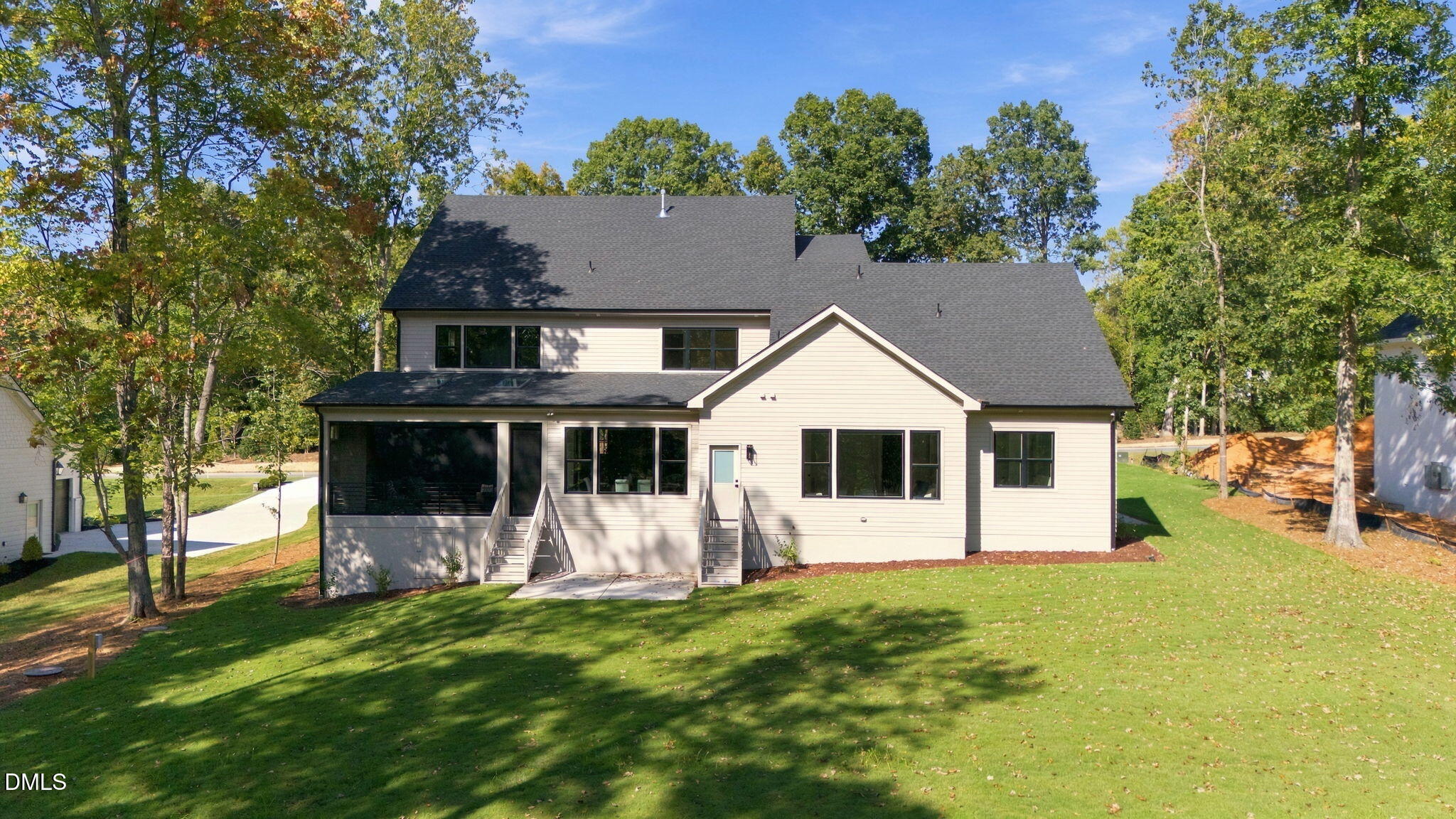 main property photo 13