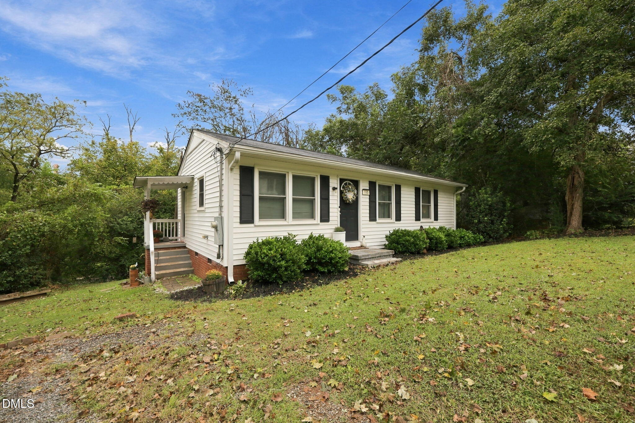 main property photo 28