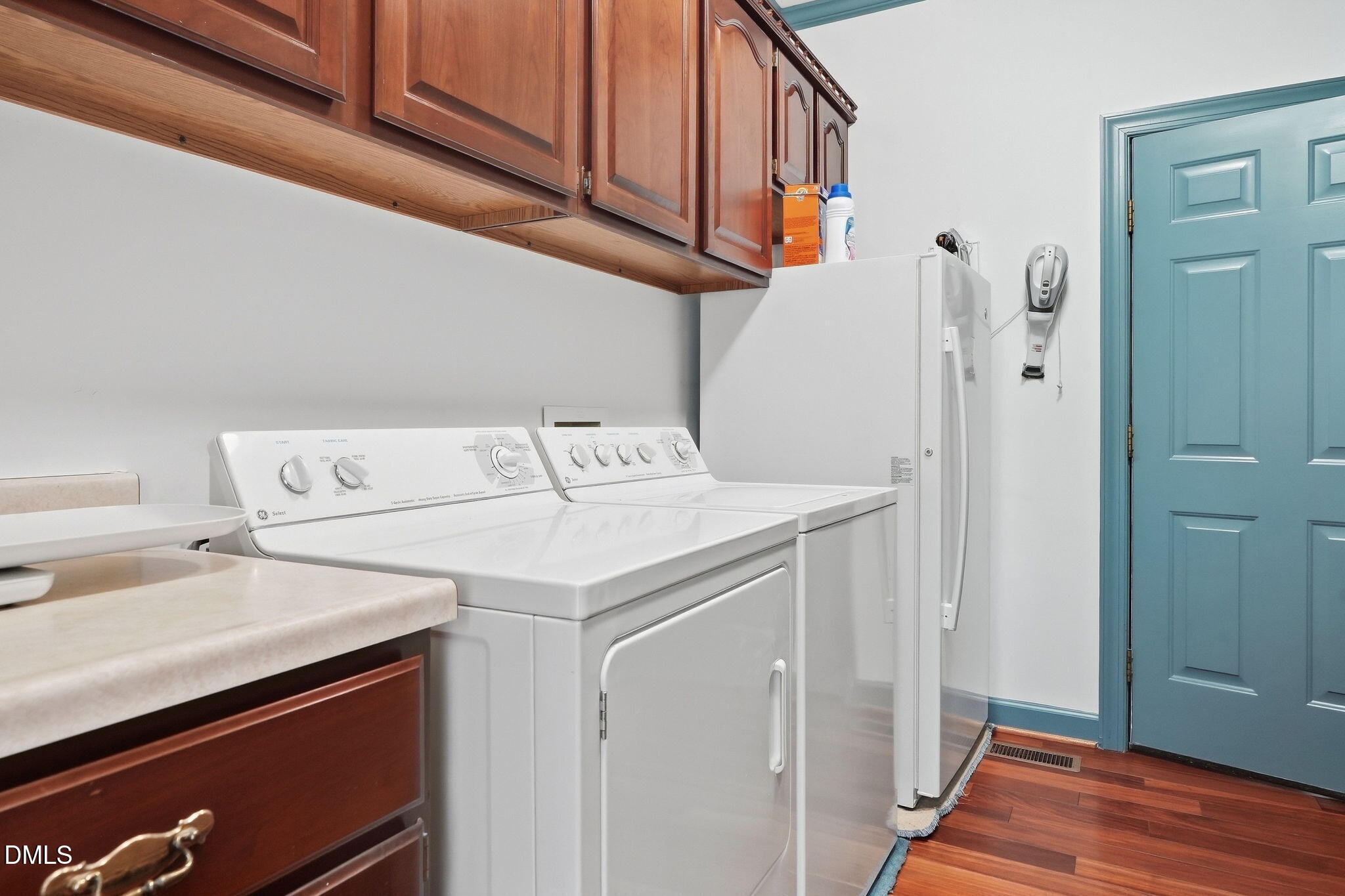 main property photo 49