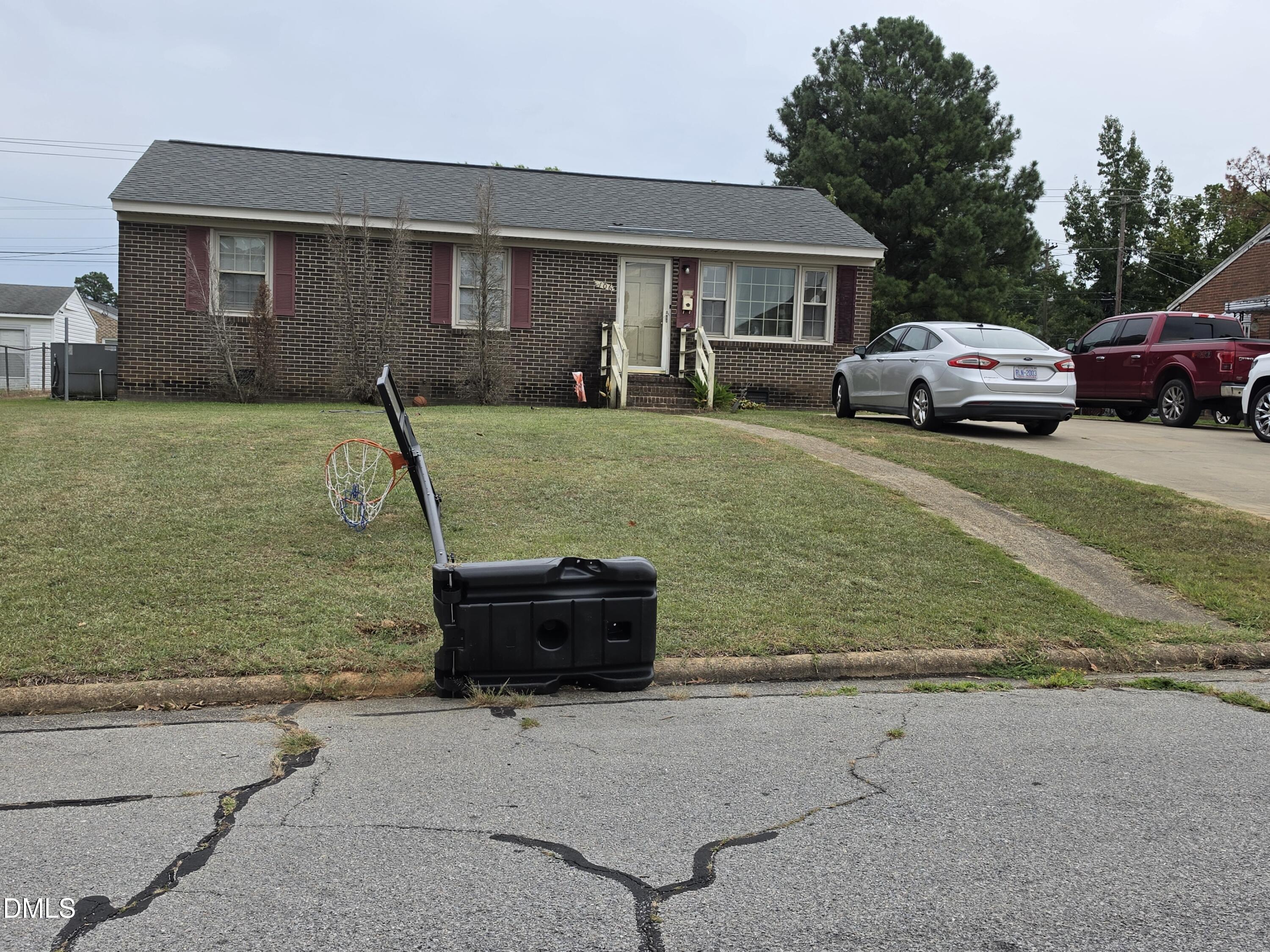 main property photo 5