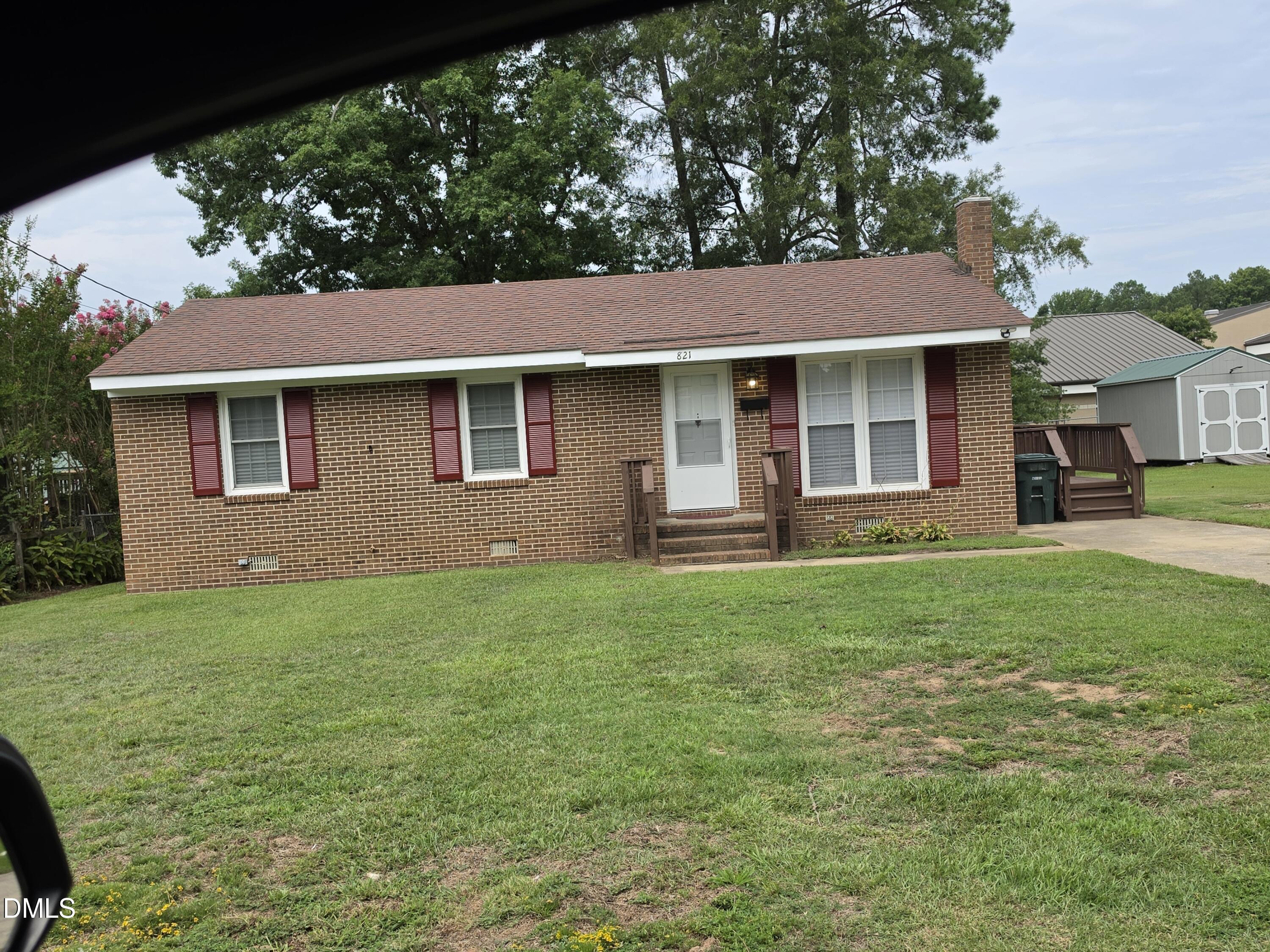 main property photo 9