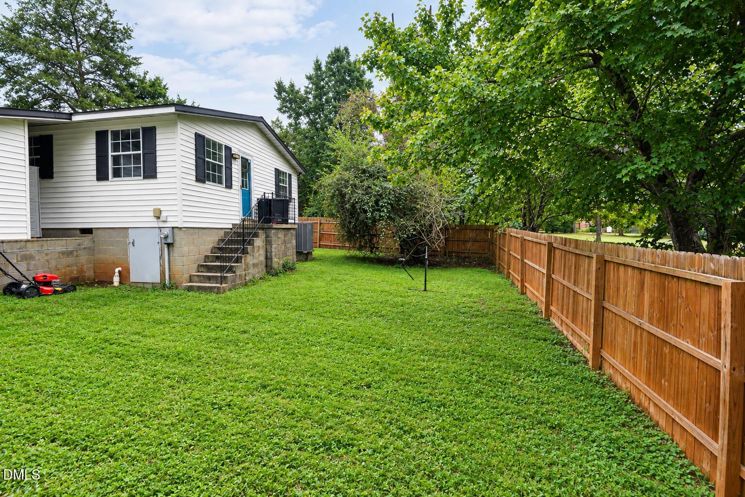 main property photo 16