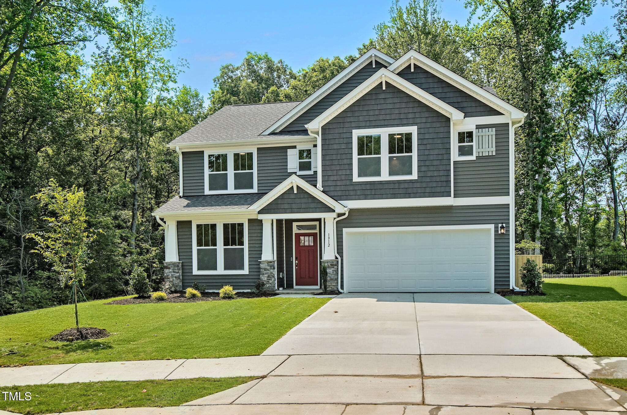 main property photo 40
