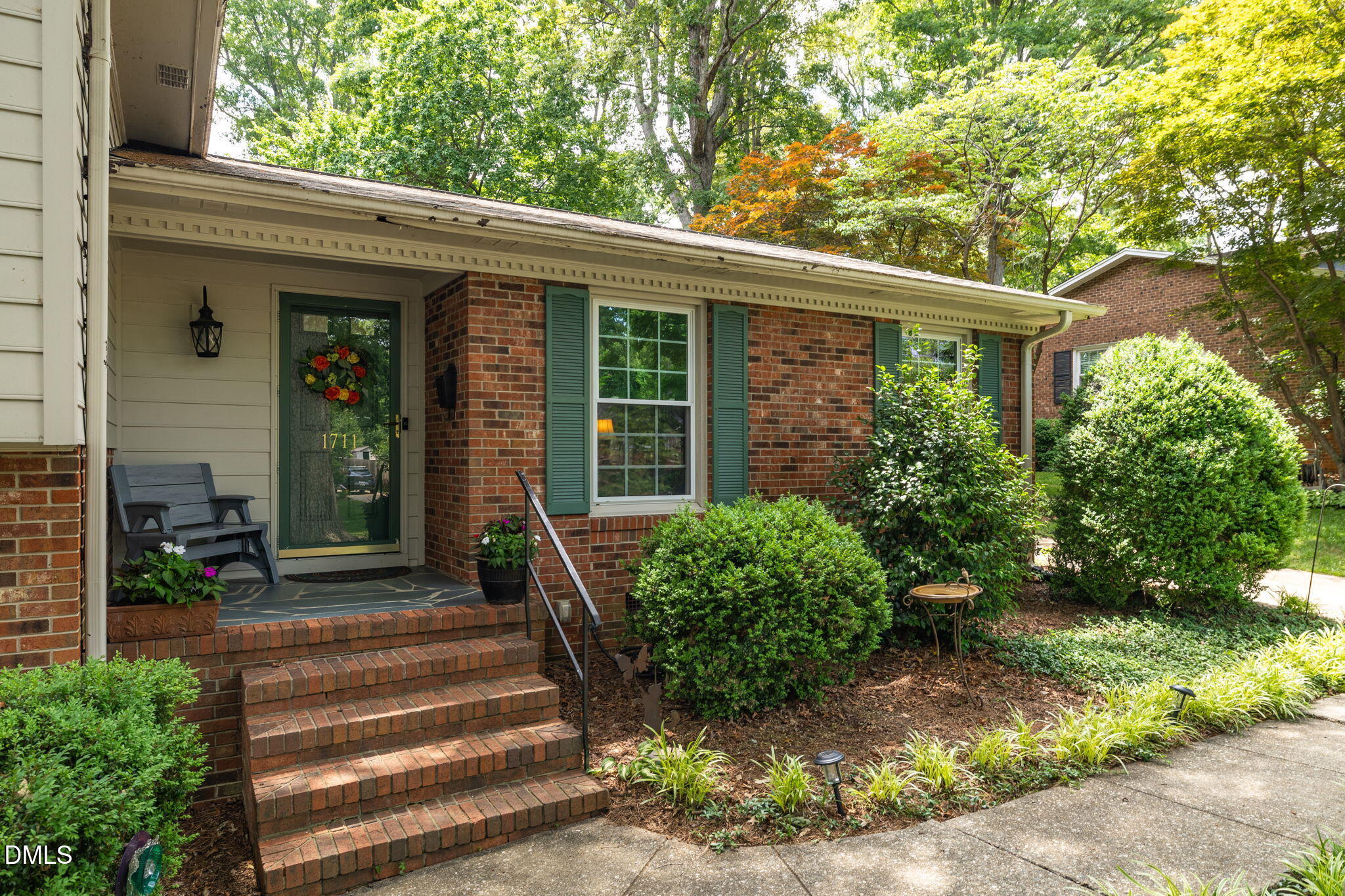 main property photo 6