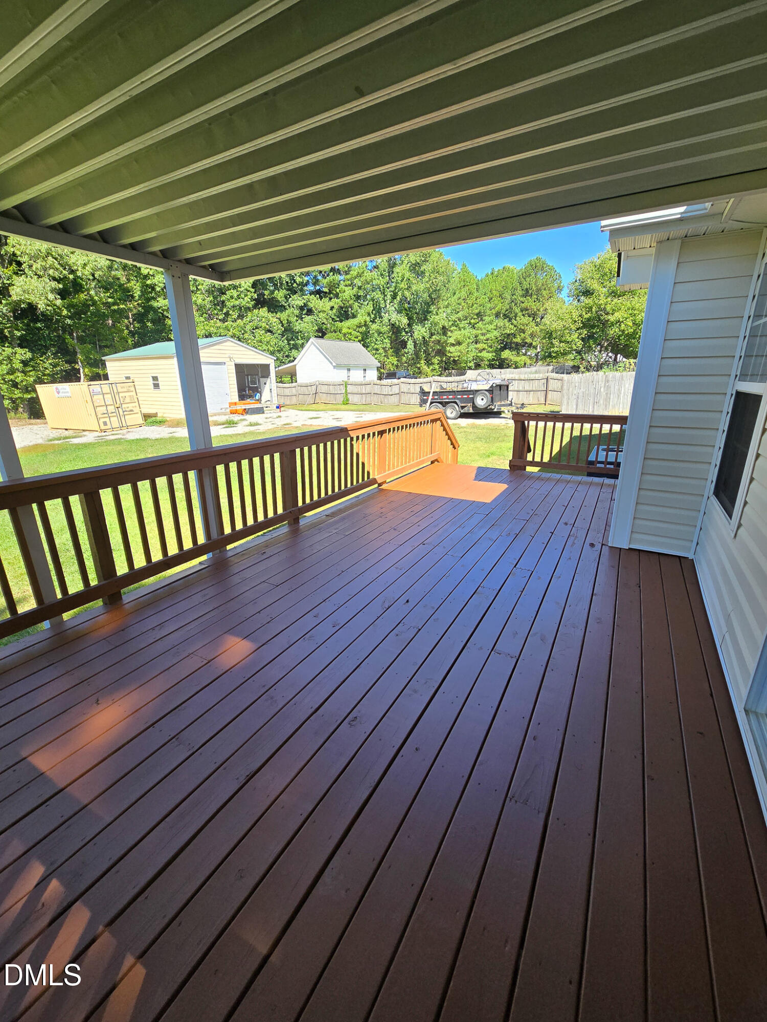 main property photo 30