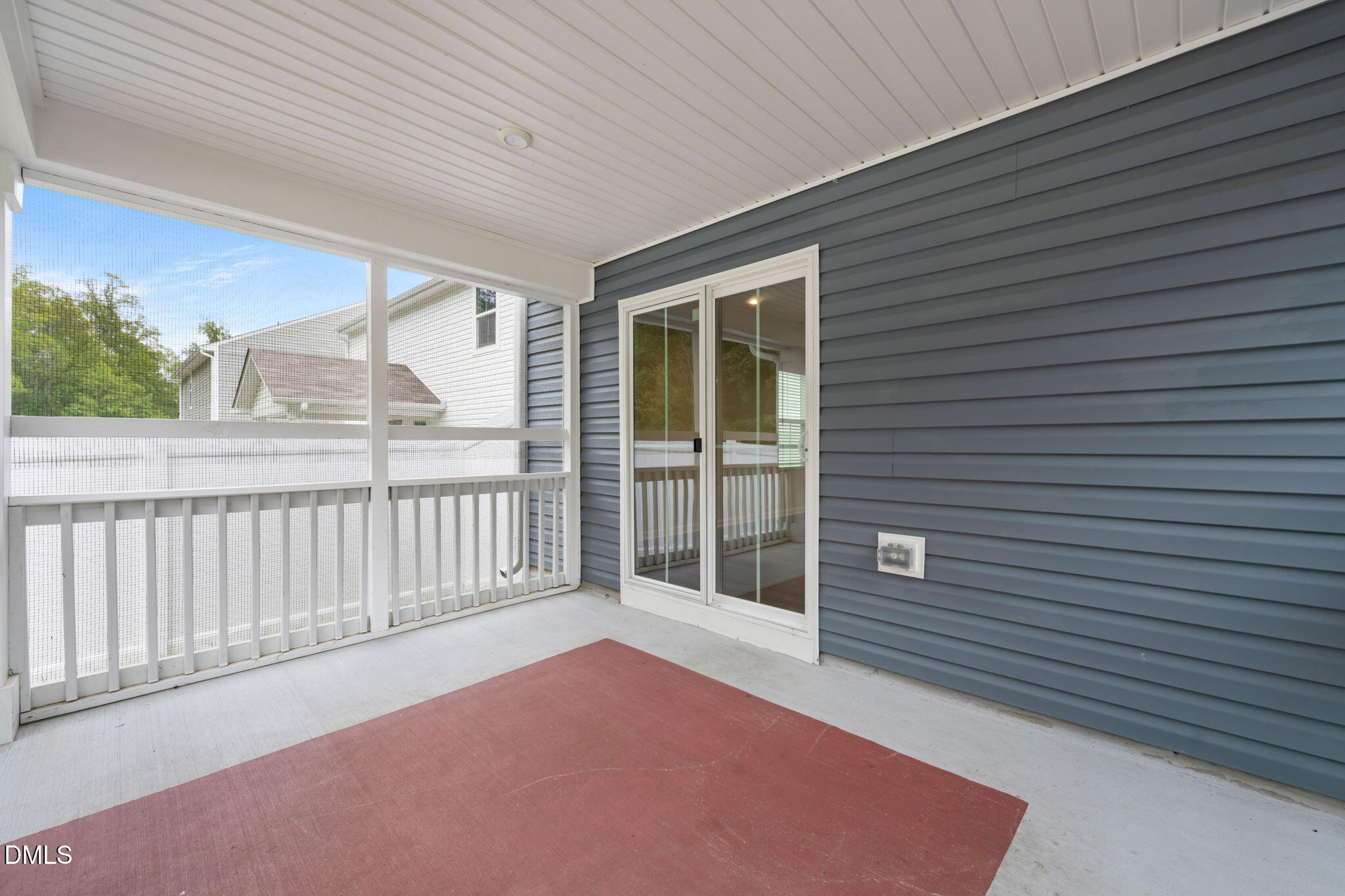 main property photo 38