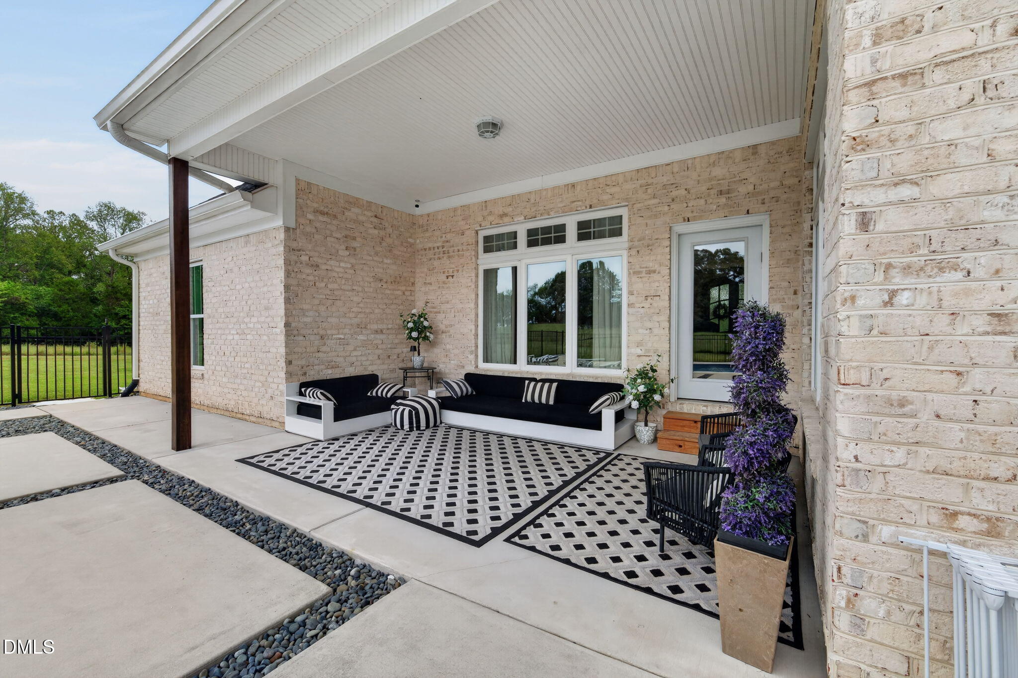 main property photo 43