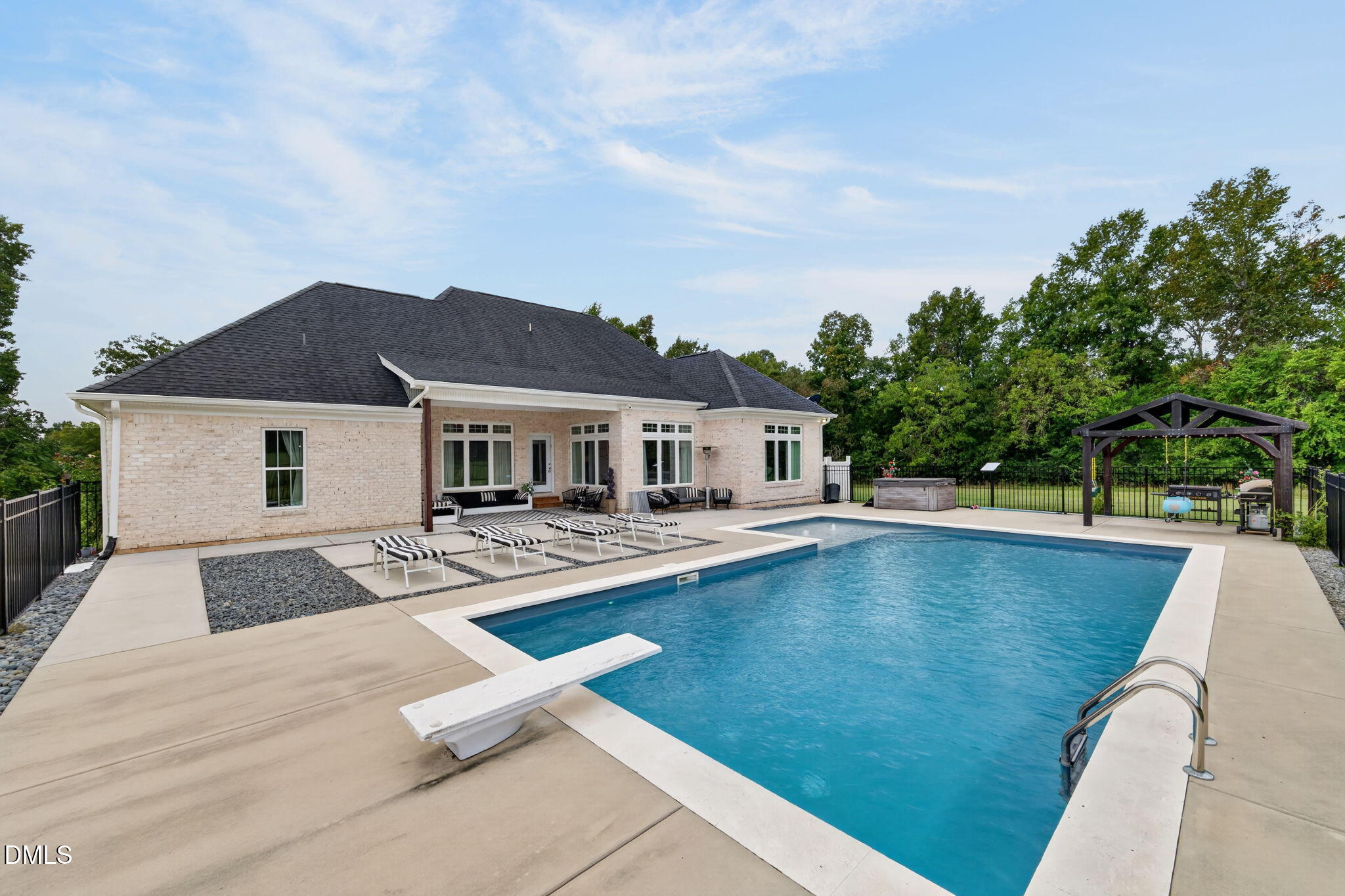 main property photo 47