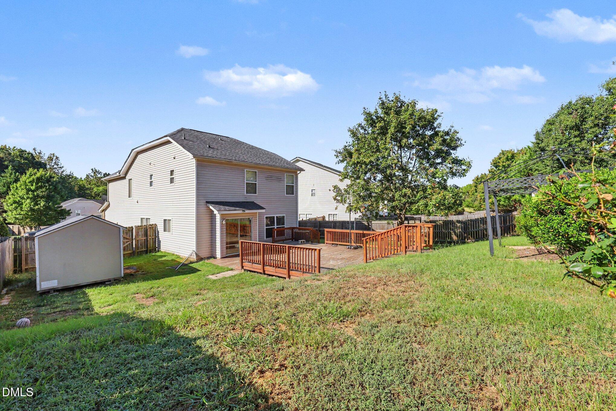 main property photo 25
