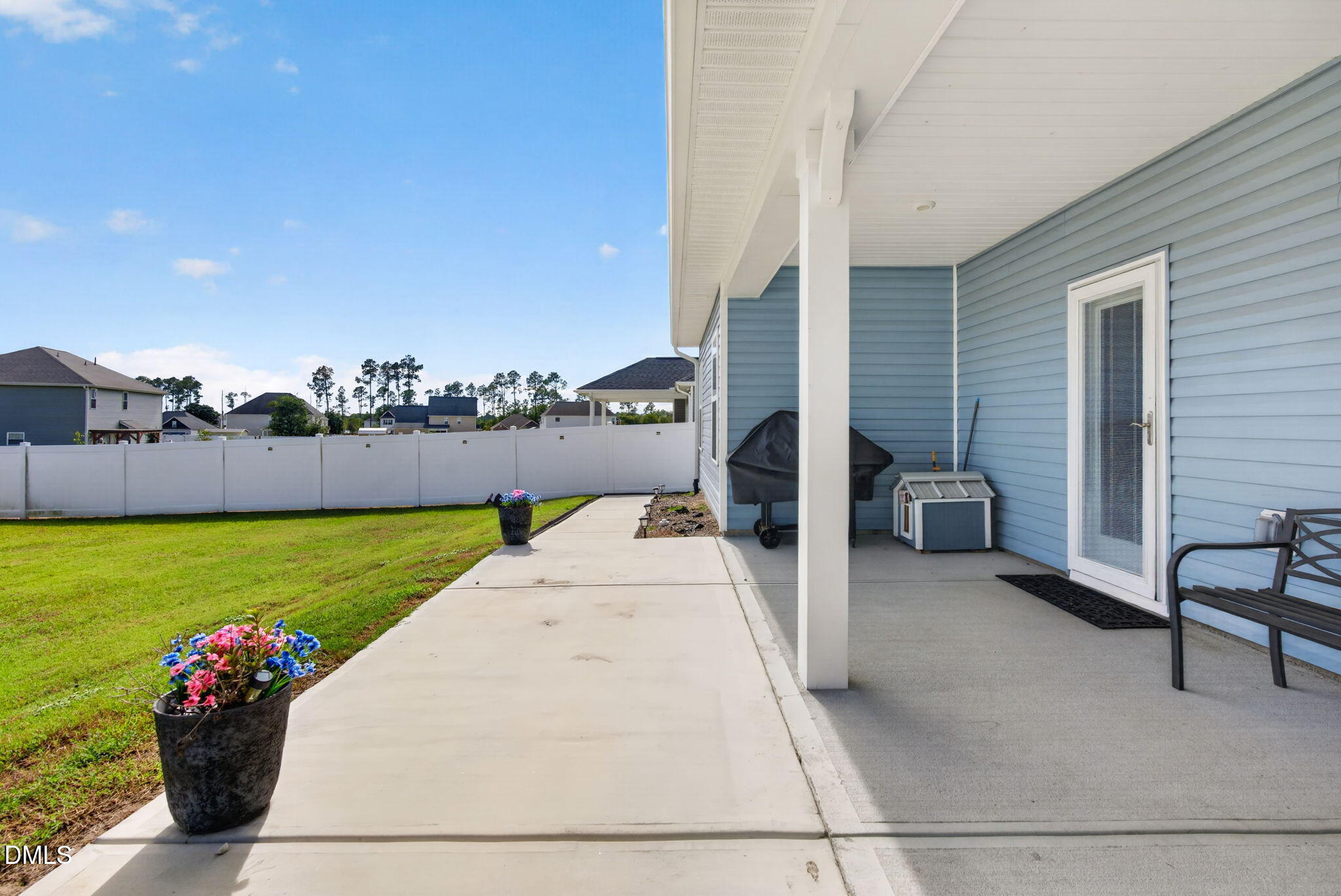 main property photo 37