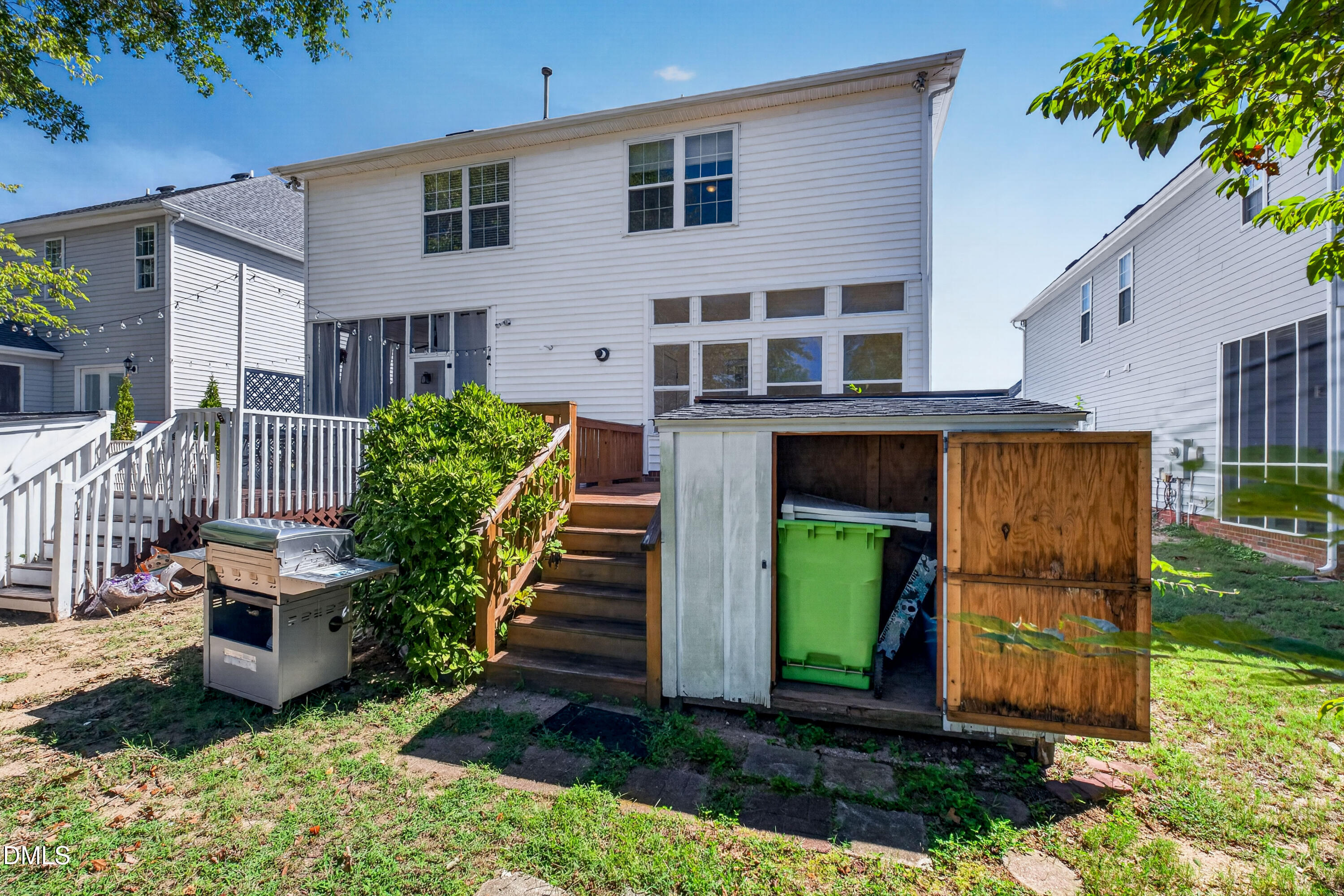 main property photo 36