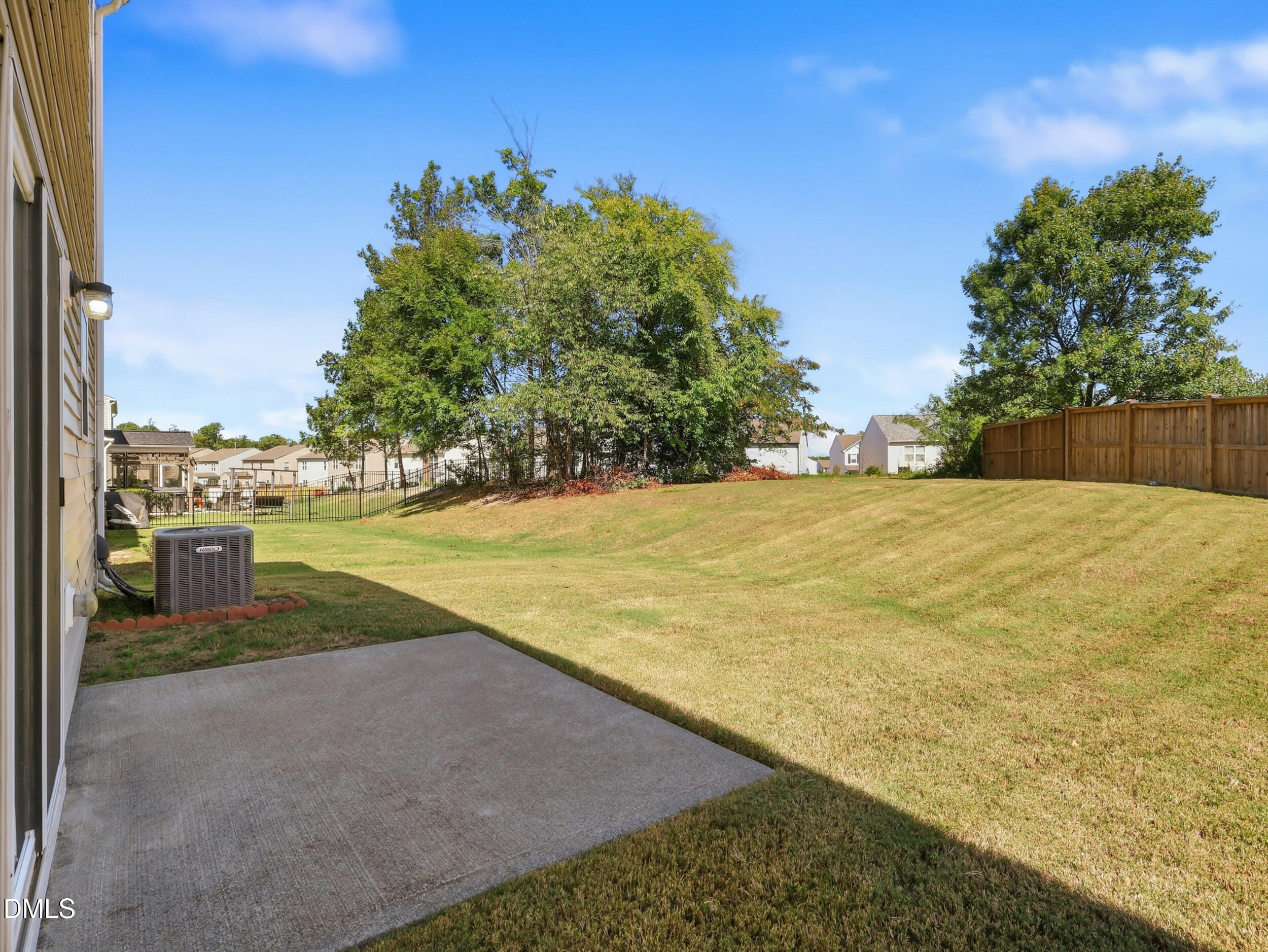 main property photo 34