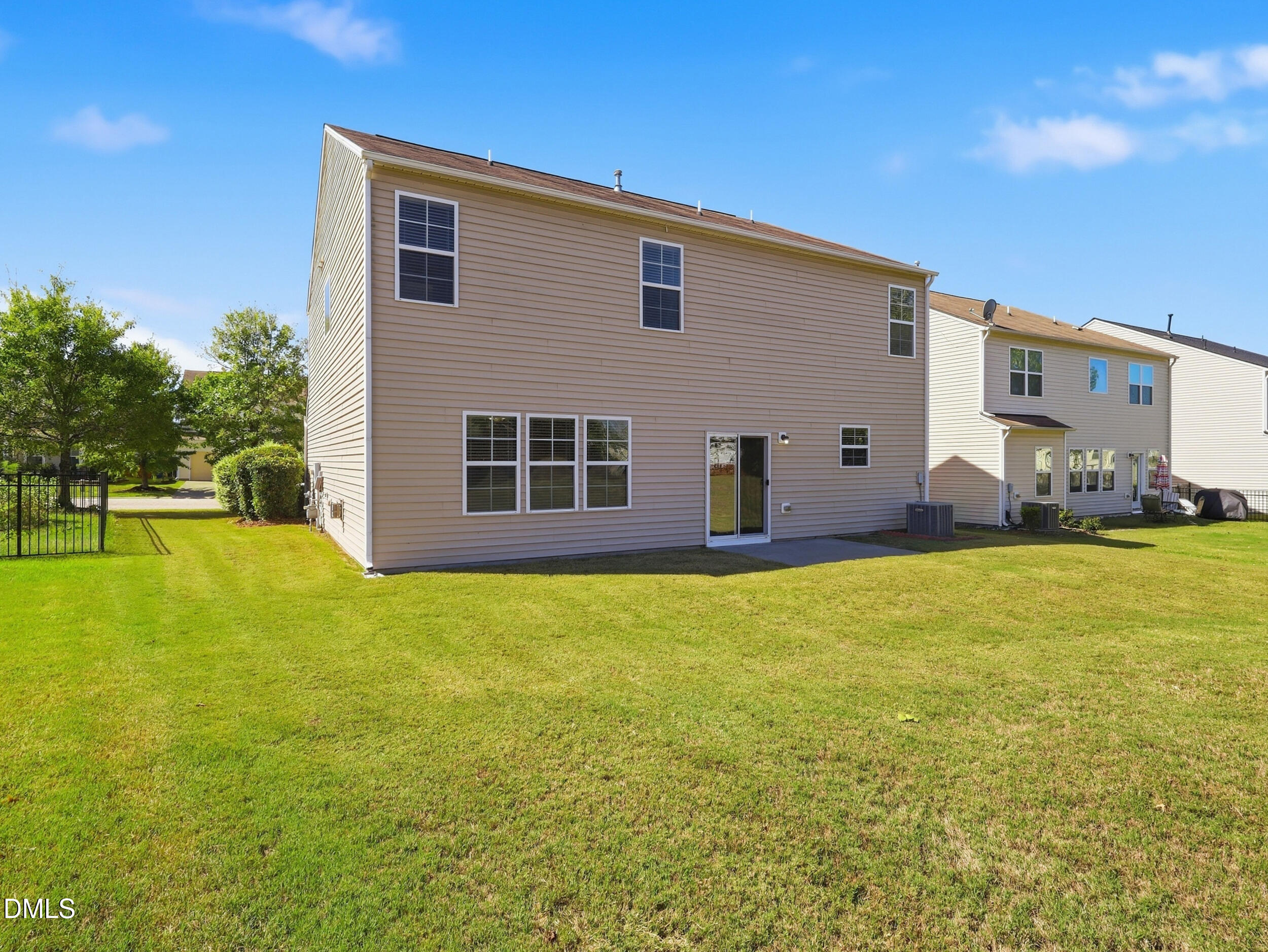 main property photo 36