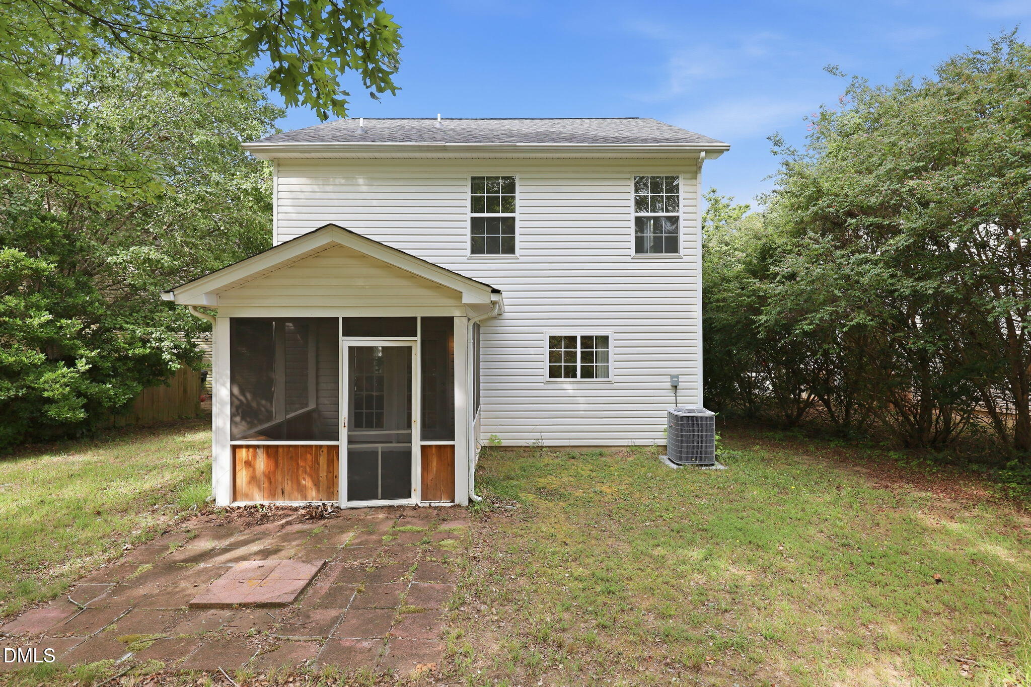 main property photo 31