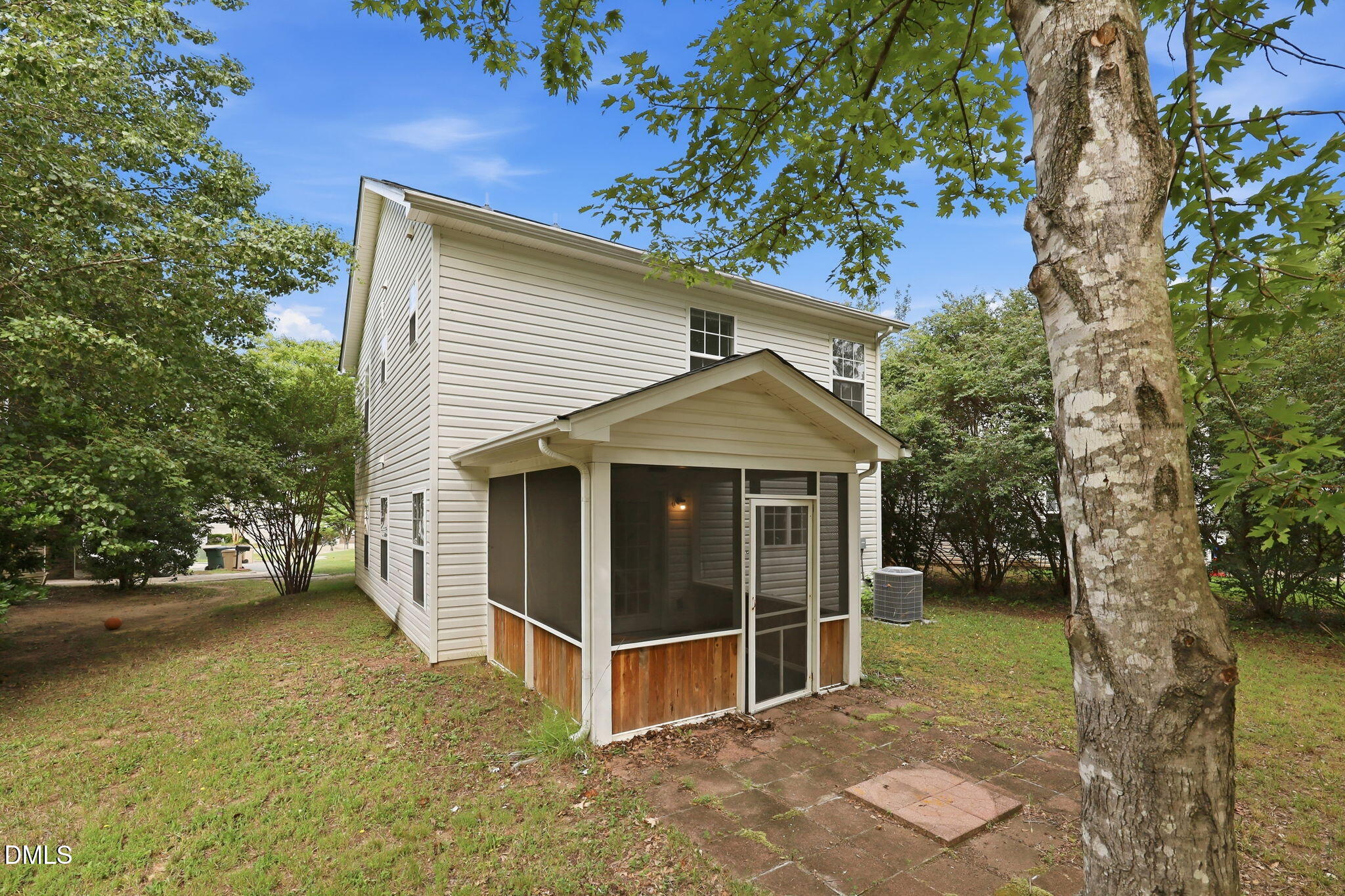 main property photo 39
