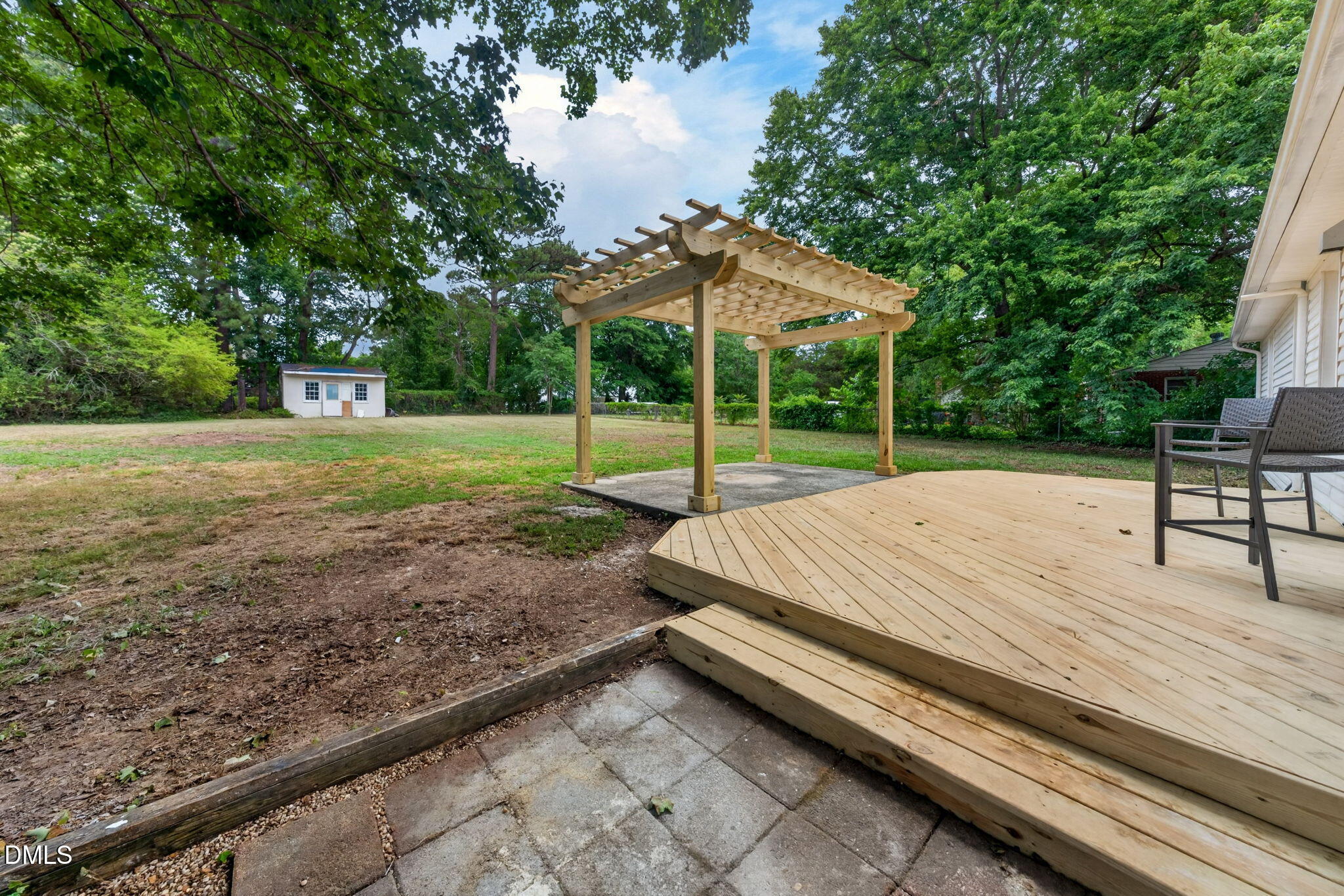 main property photo 34