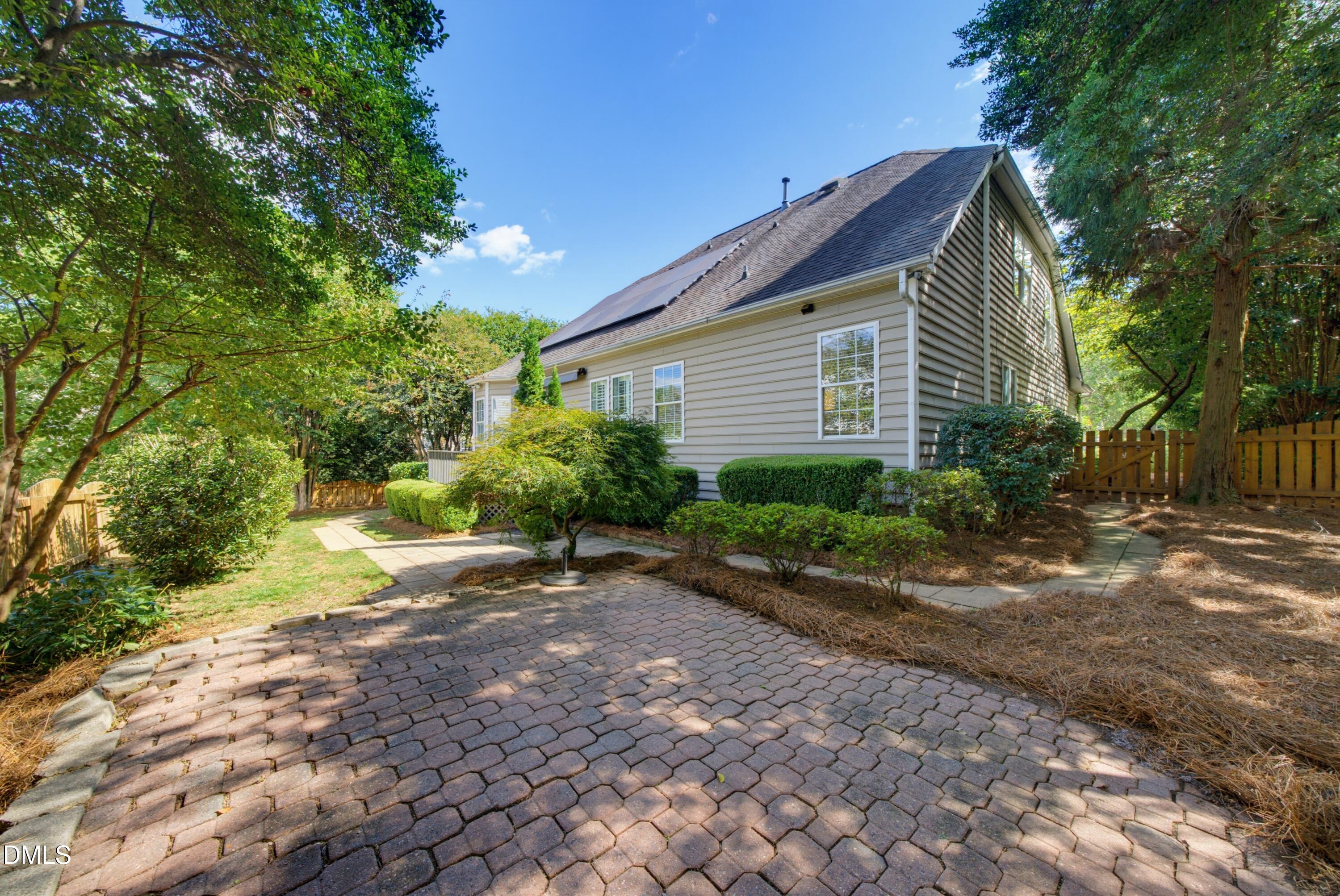 main property photo 44