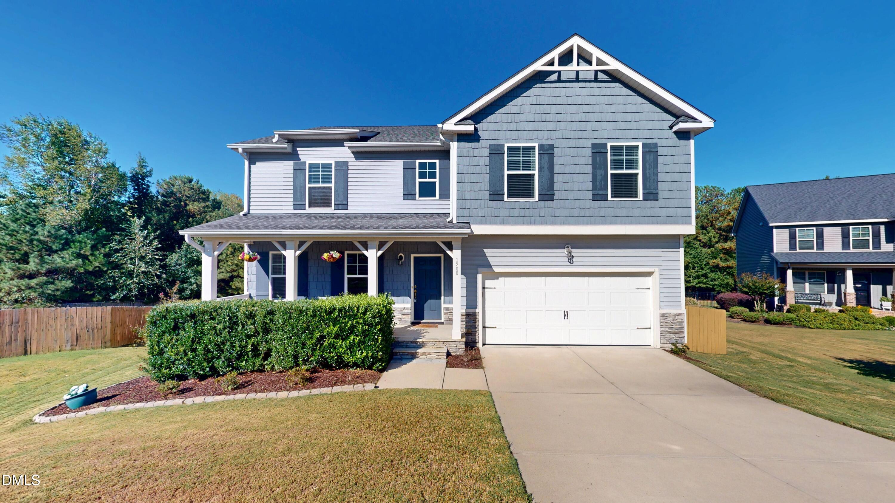 main property photo 8