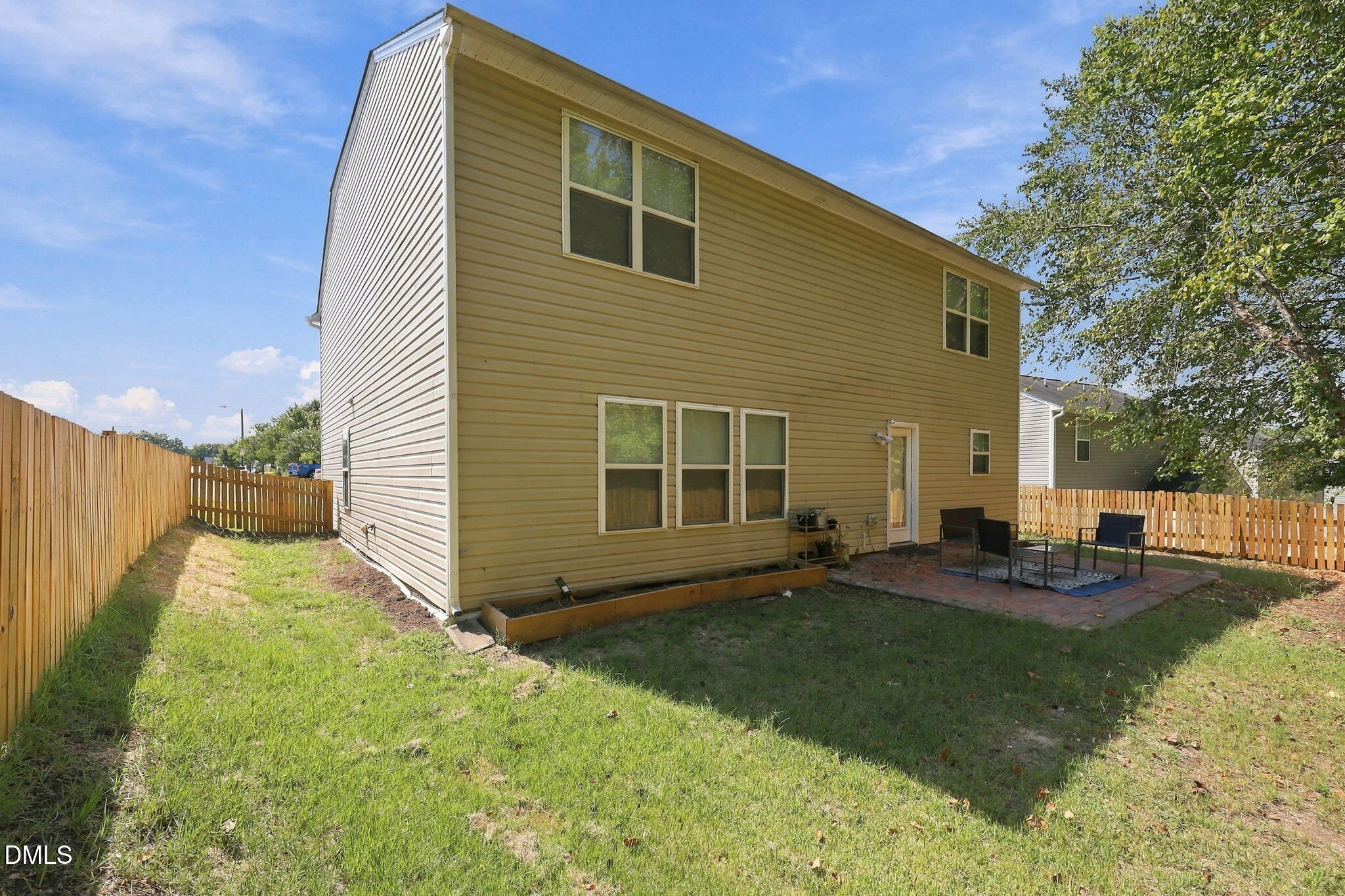 main property photo 24