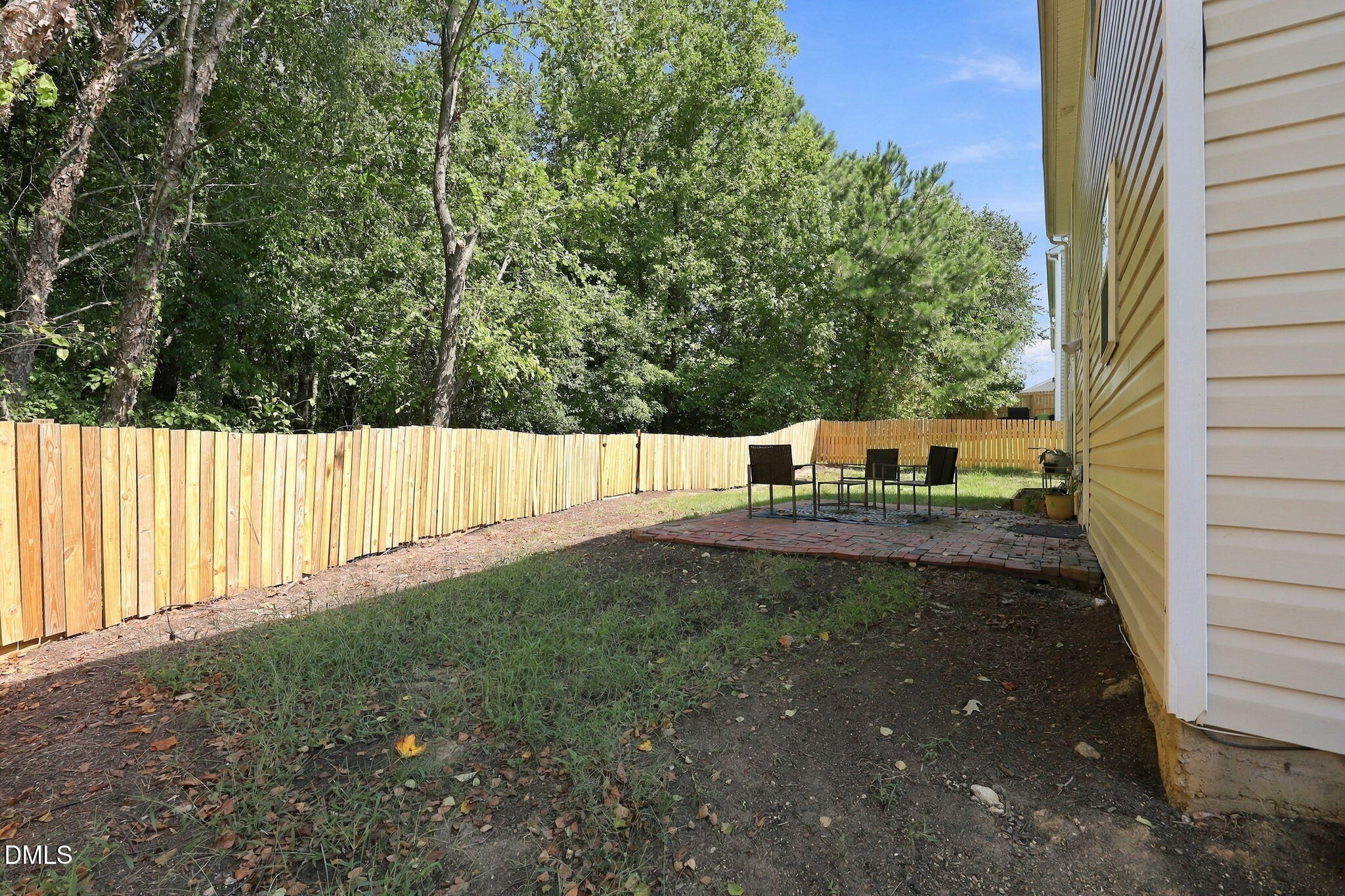 main property photo 25