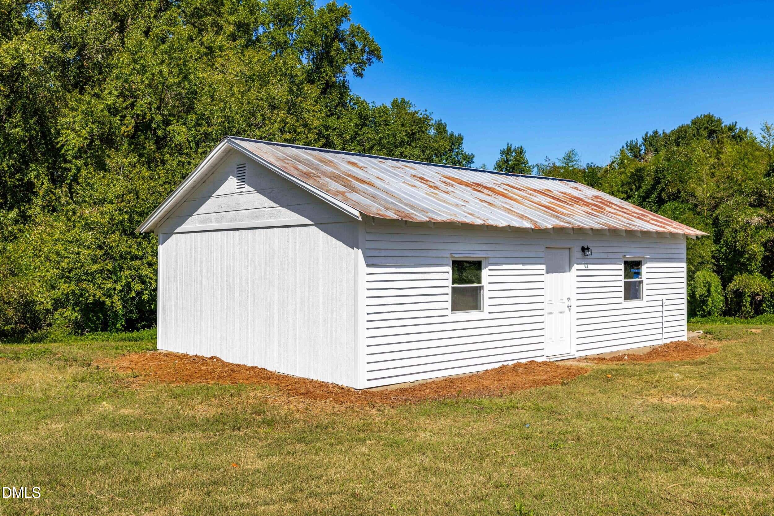 main property photo 30