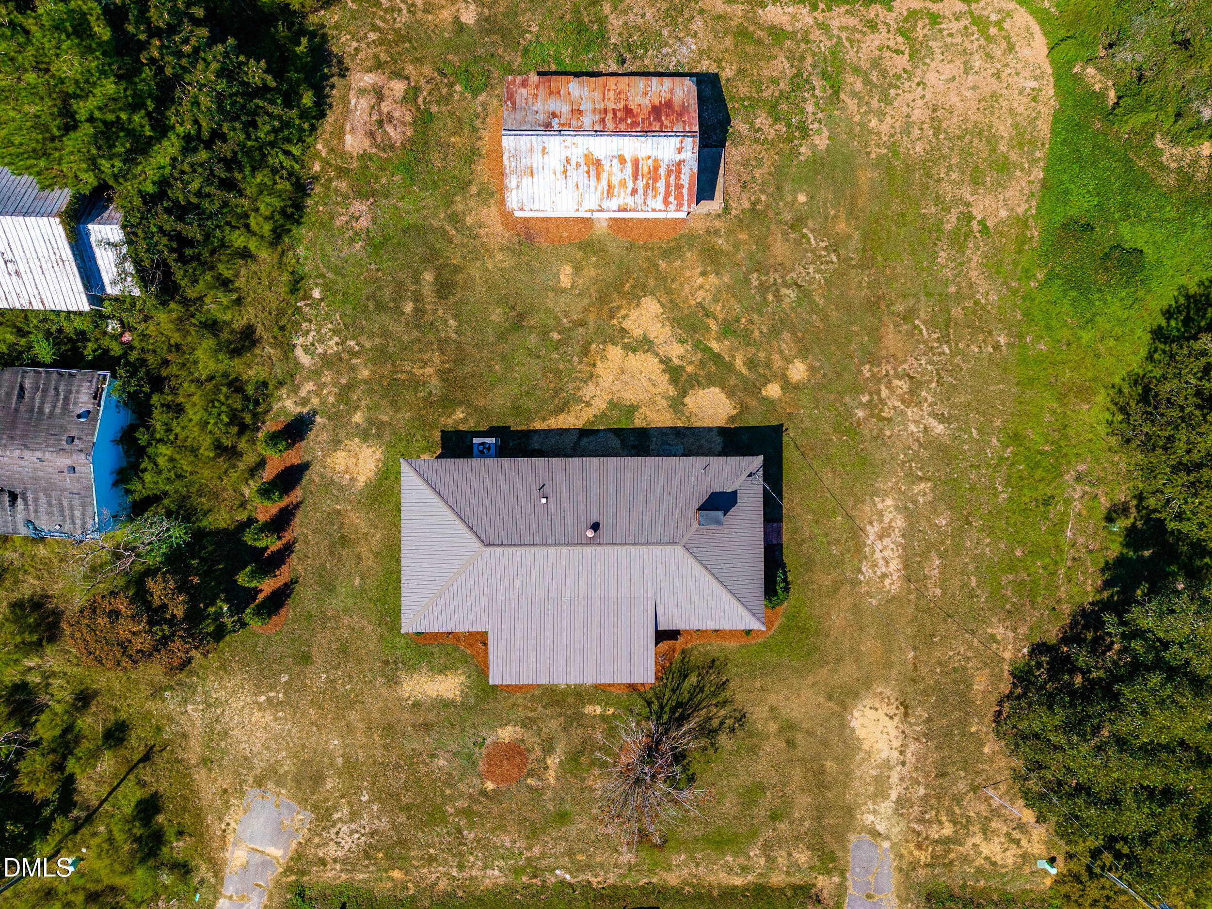 main property photo 37