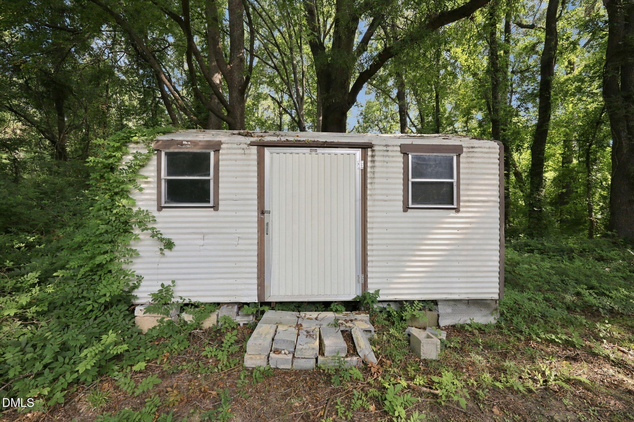 main property photo 24