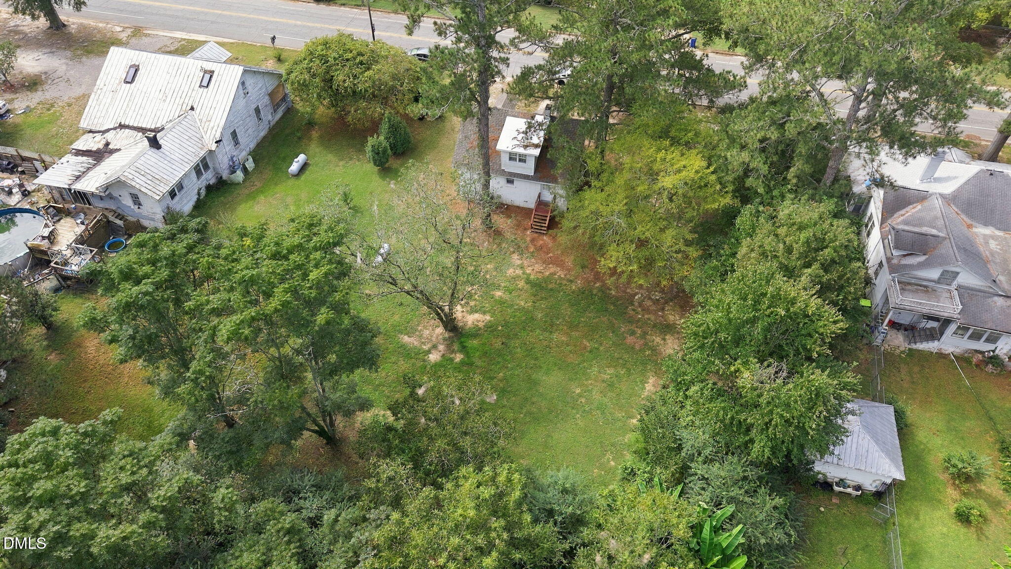main property photo 30