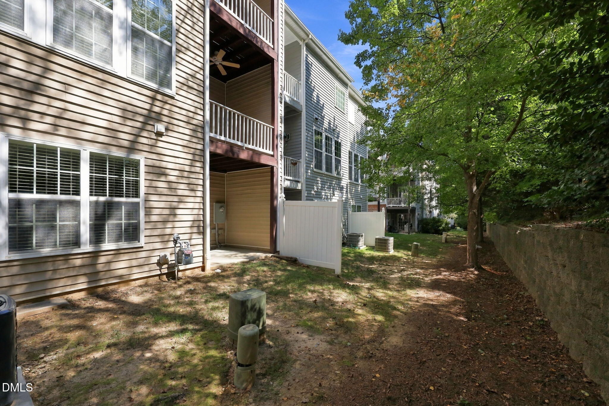 main property photo 51