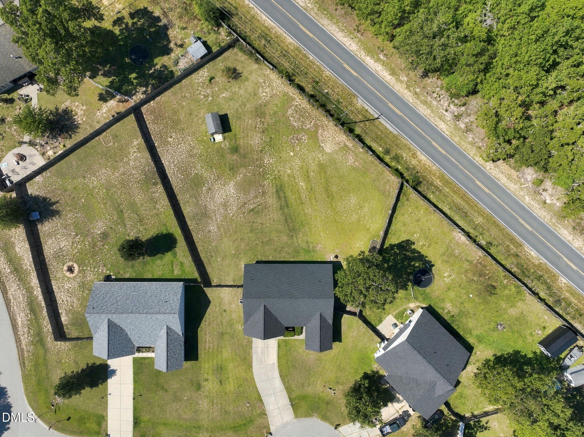 main property photo 31