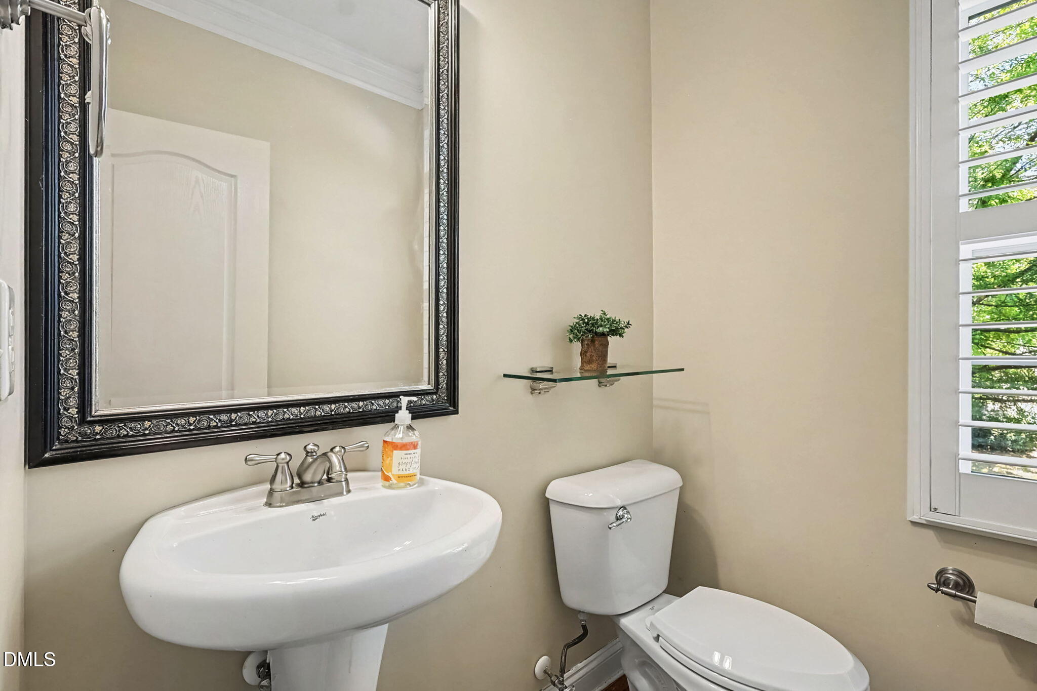main property photo 17