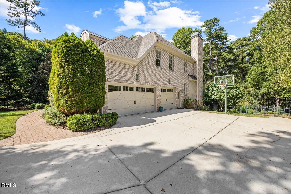 main property photo 11