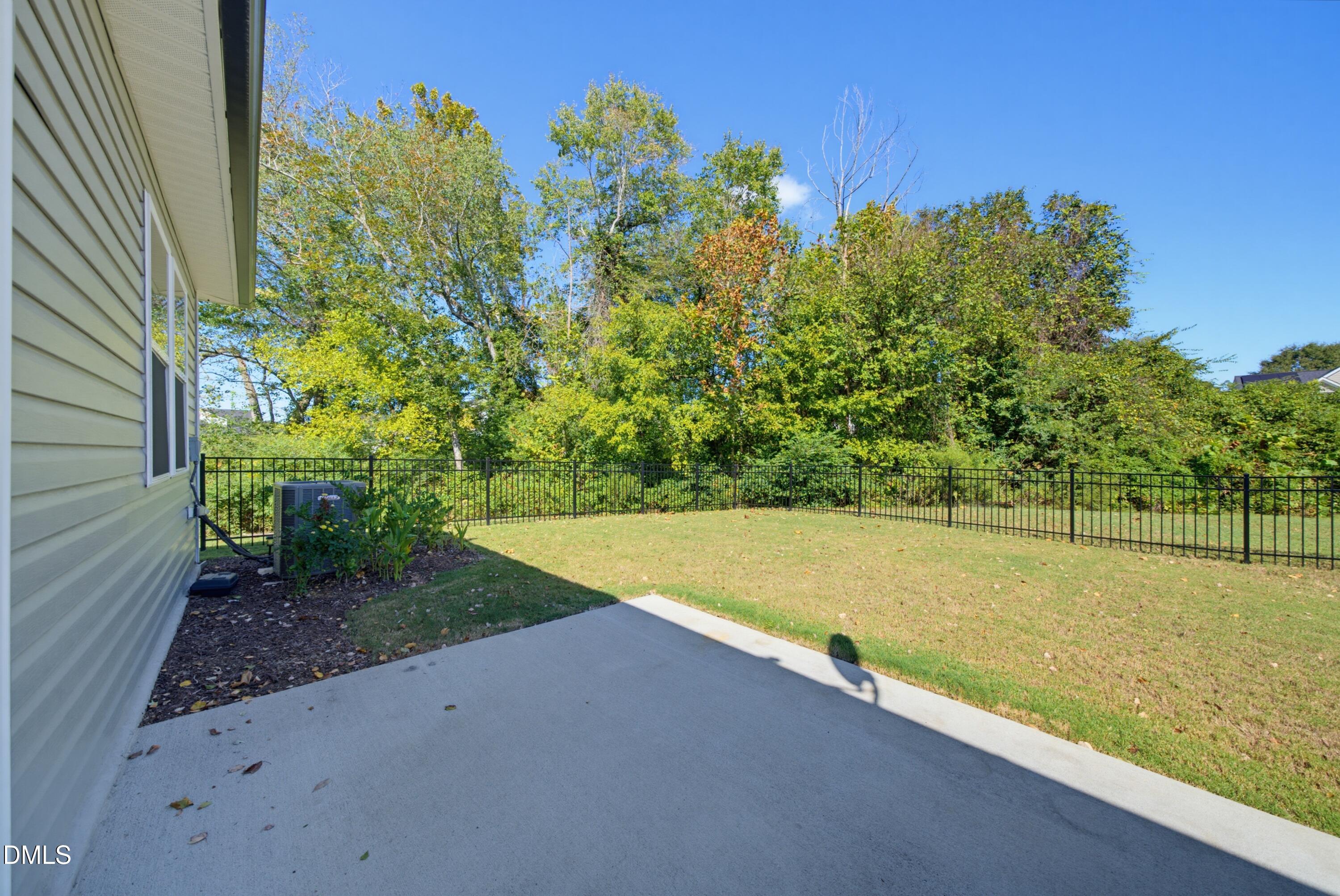 main property photo 24