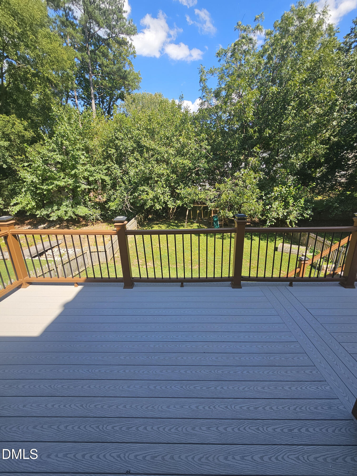 main property photo 30