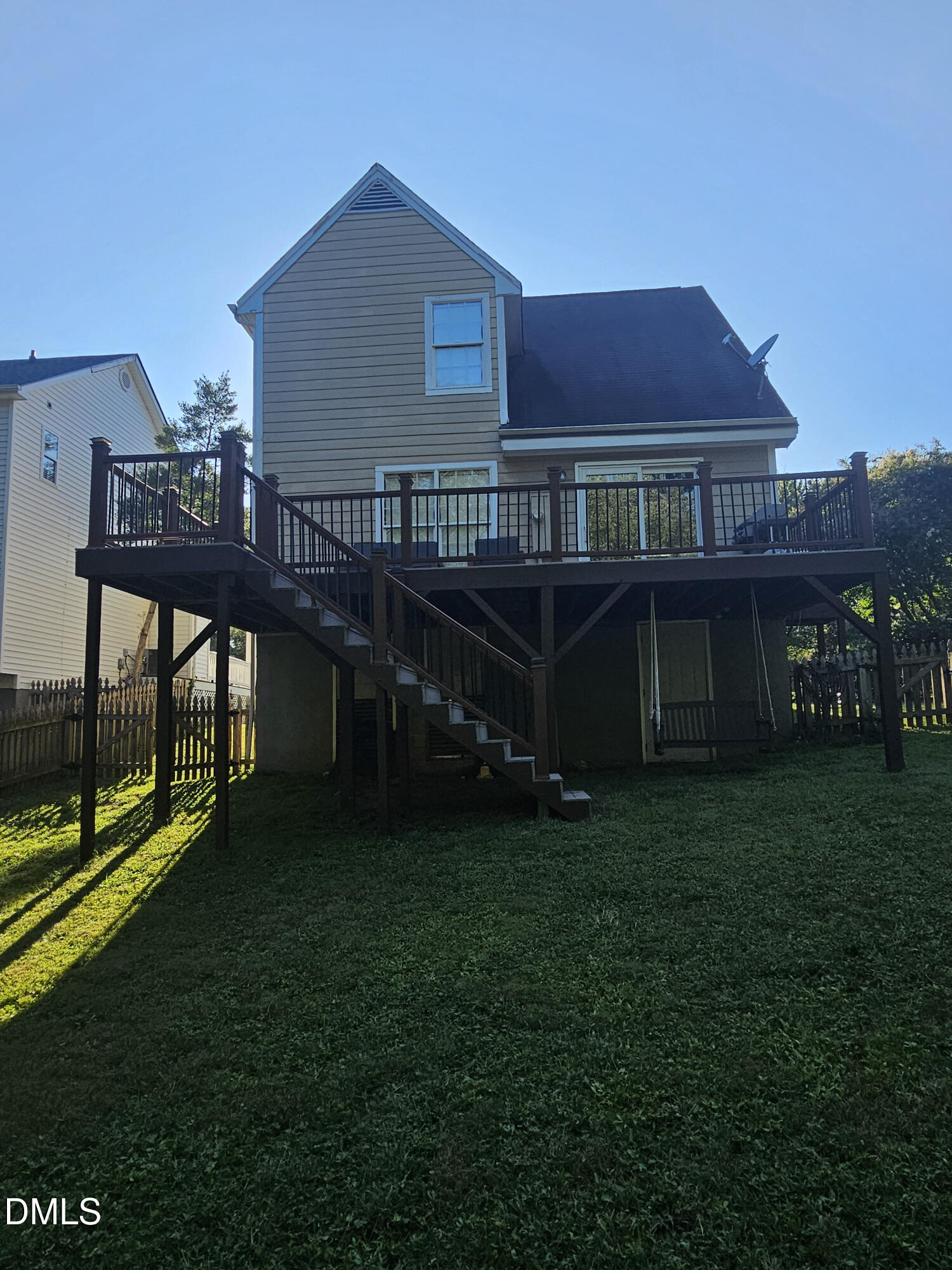 main property photo 32