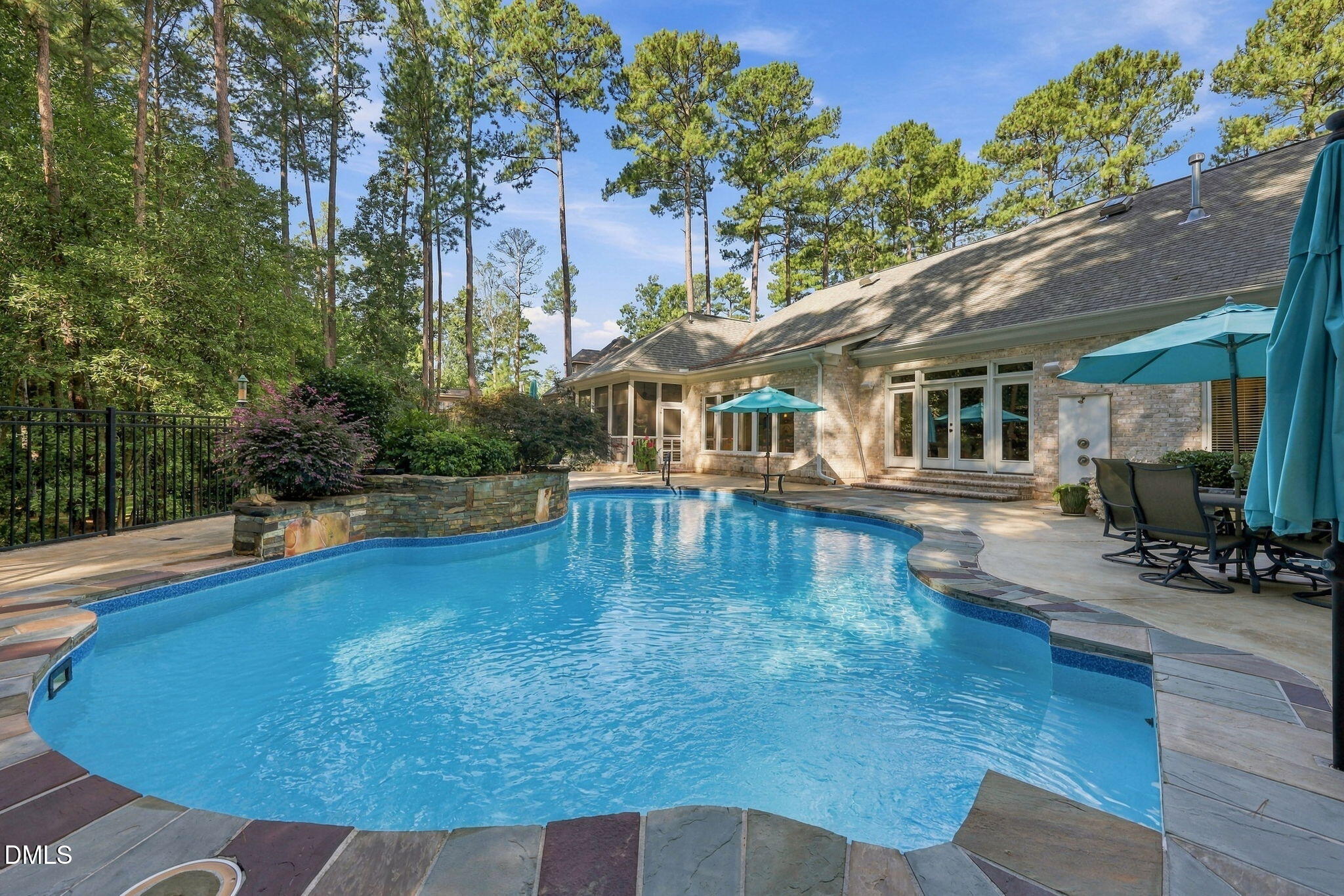 main property photo 35