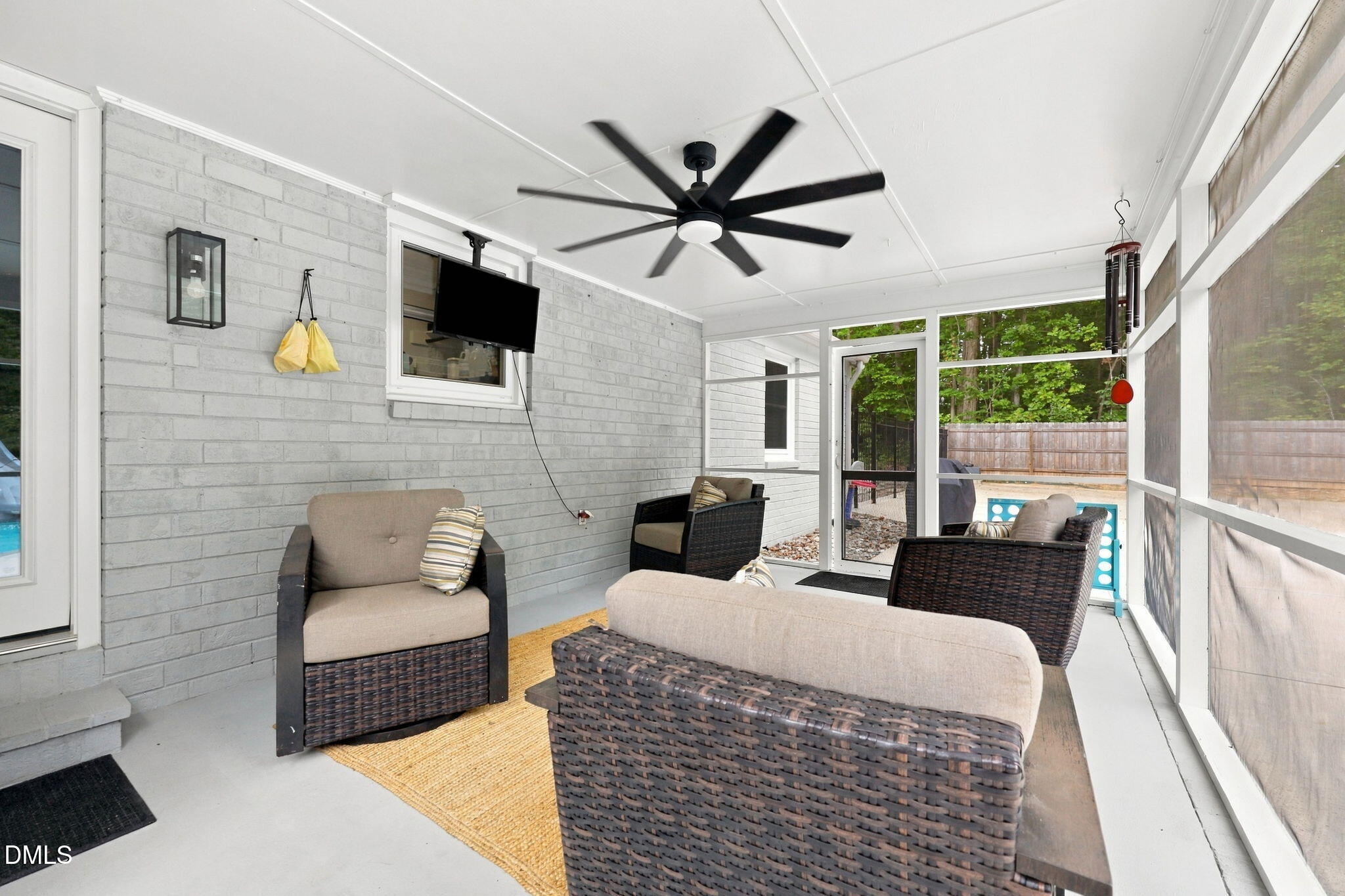 main property photo 39