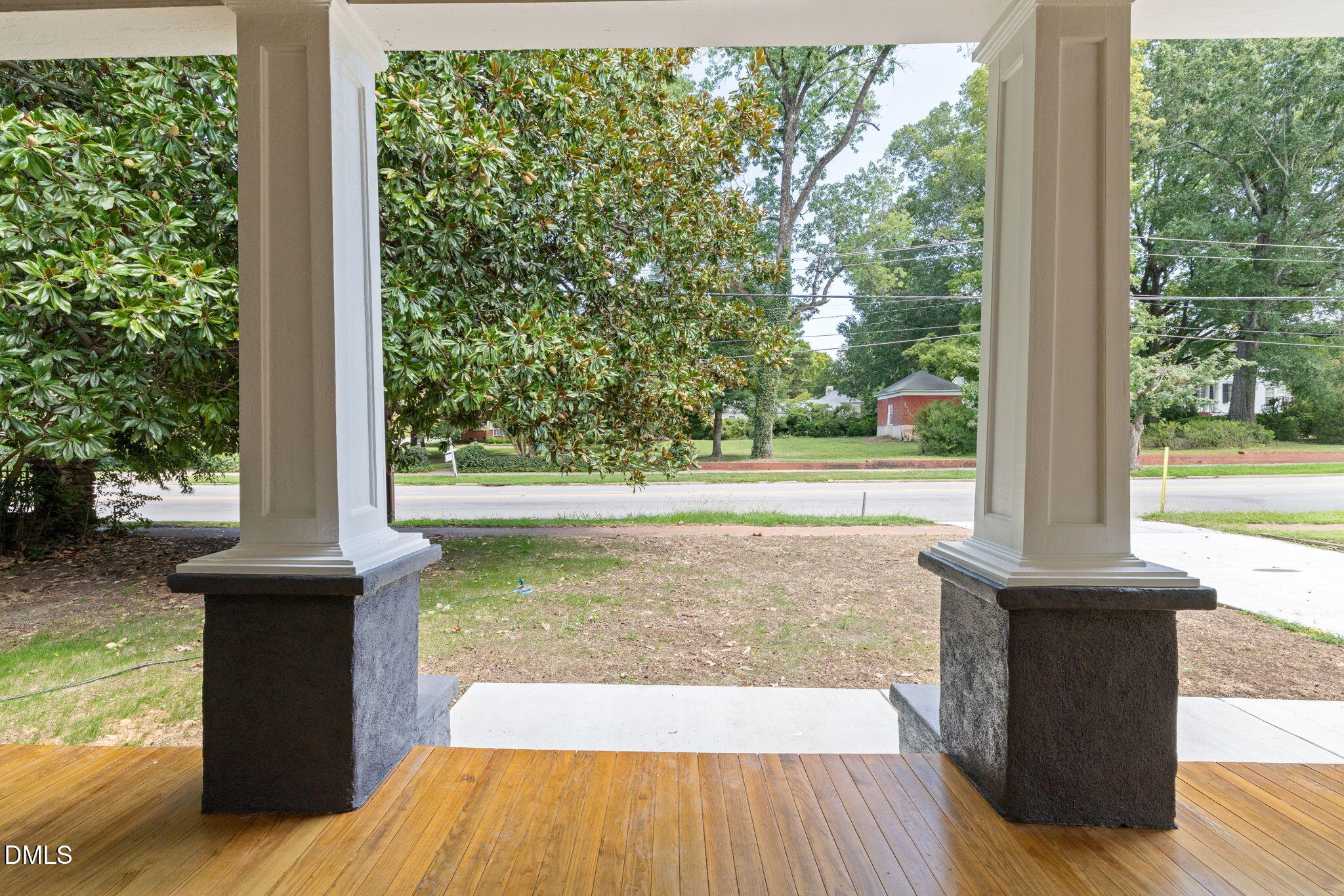 main property photo 6