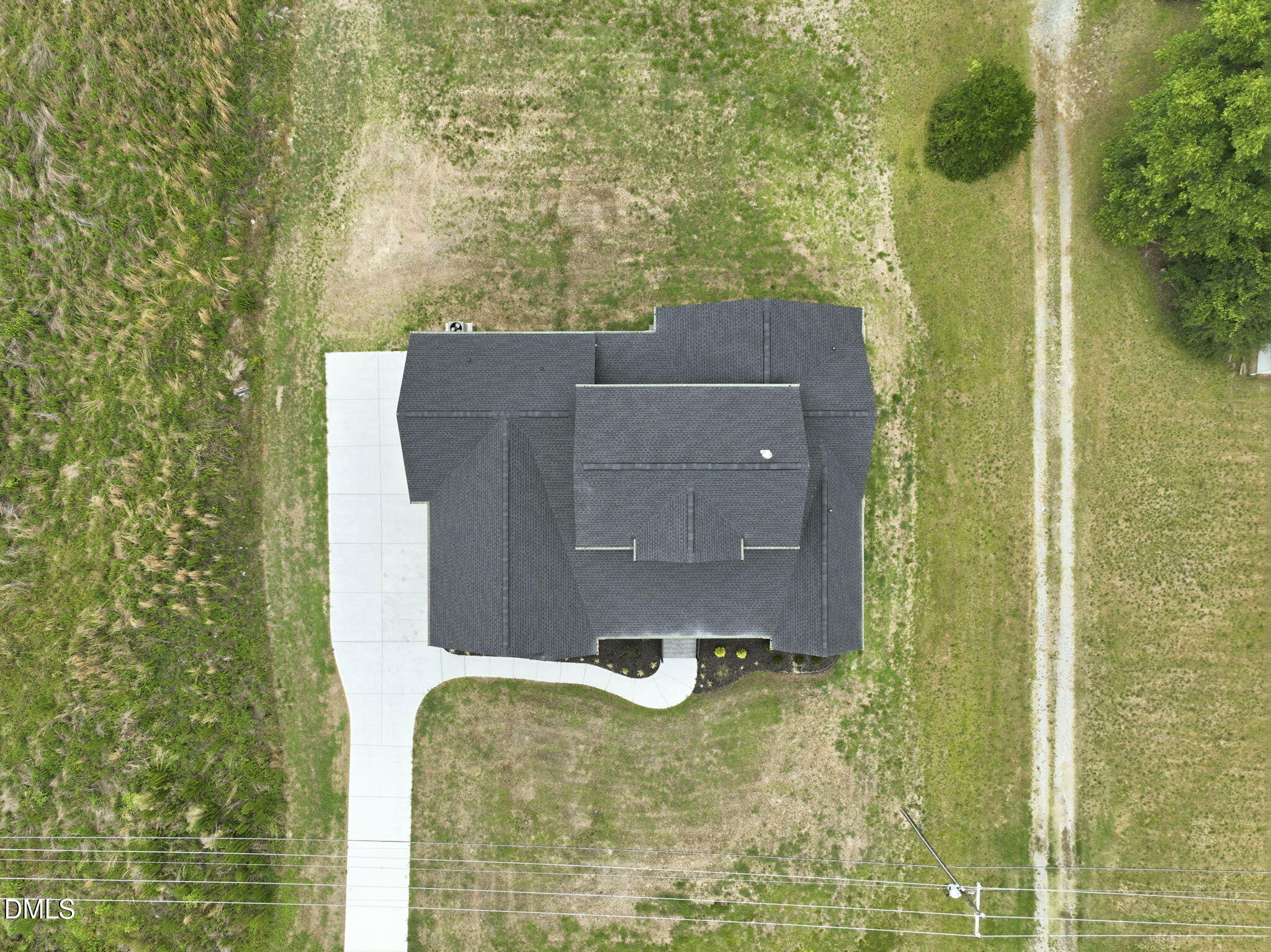 main property photo 37