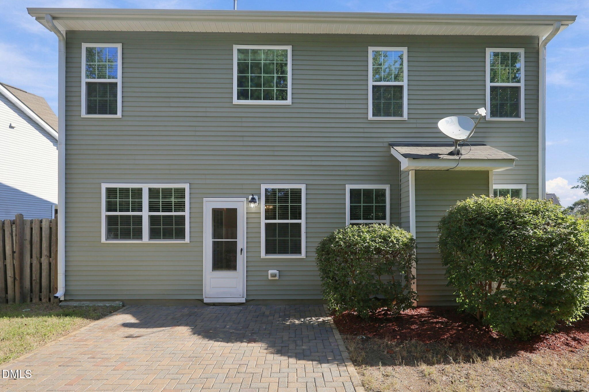 main property photo 40
