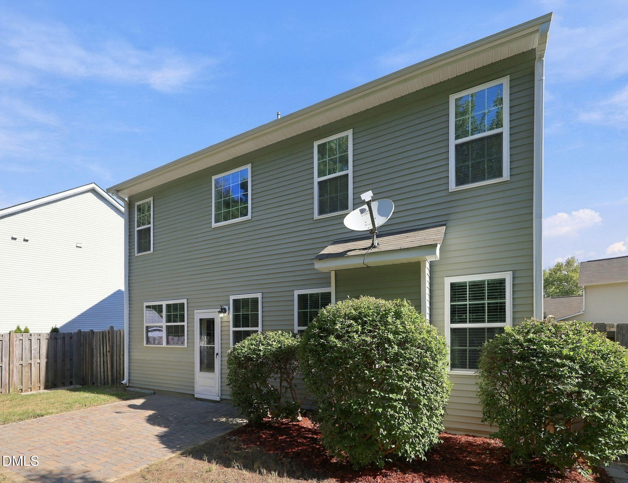 main property photo 41