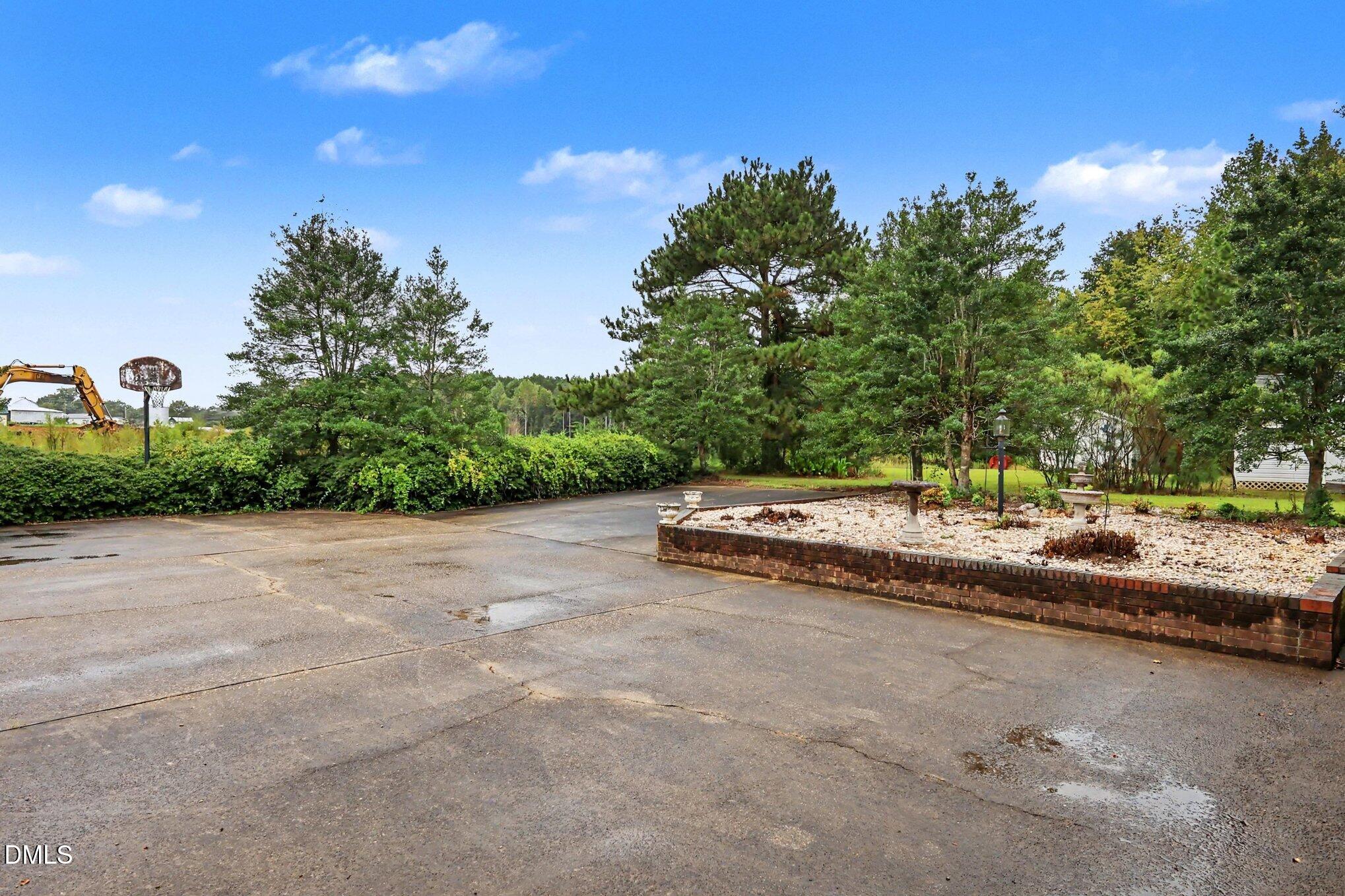 main property photo 23